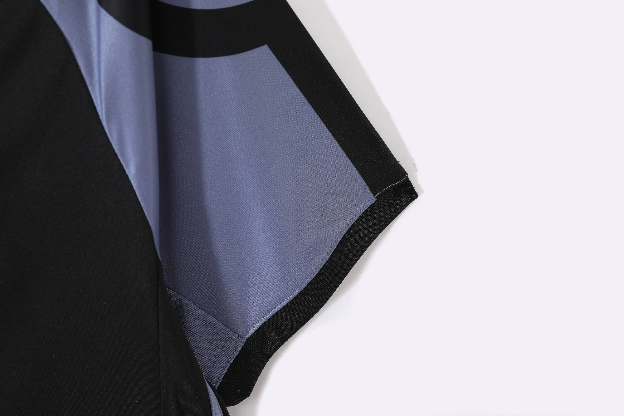 3ª Camisola Real Madrid 2016/2017 - Versão adepto 8