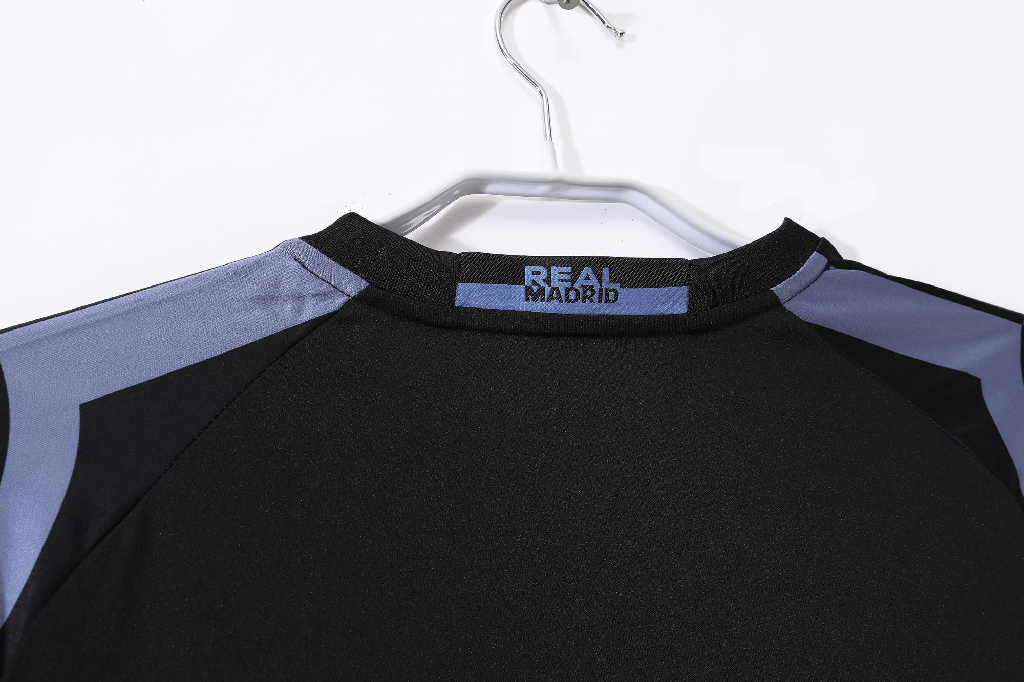 3ª Camisola Real Madrid 2016/2017 - Versão adepto 6