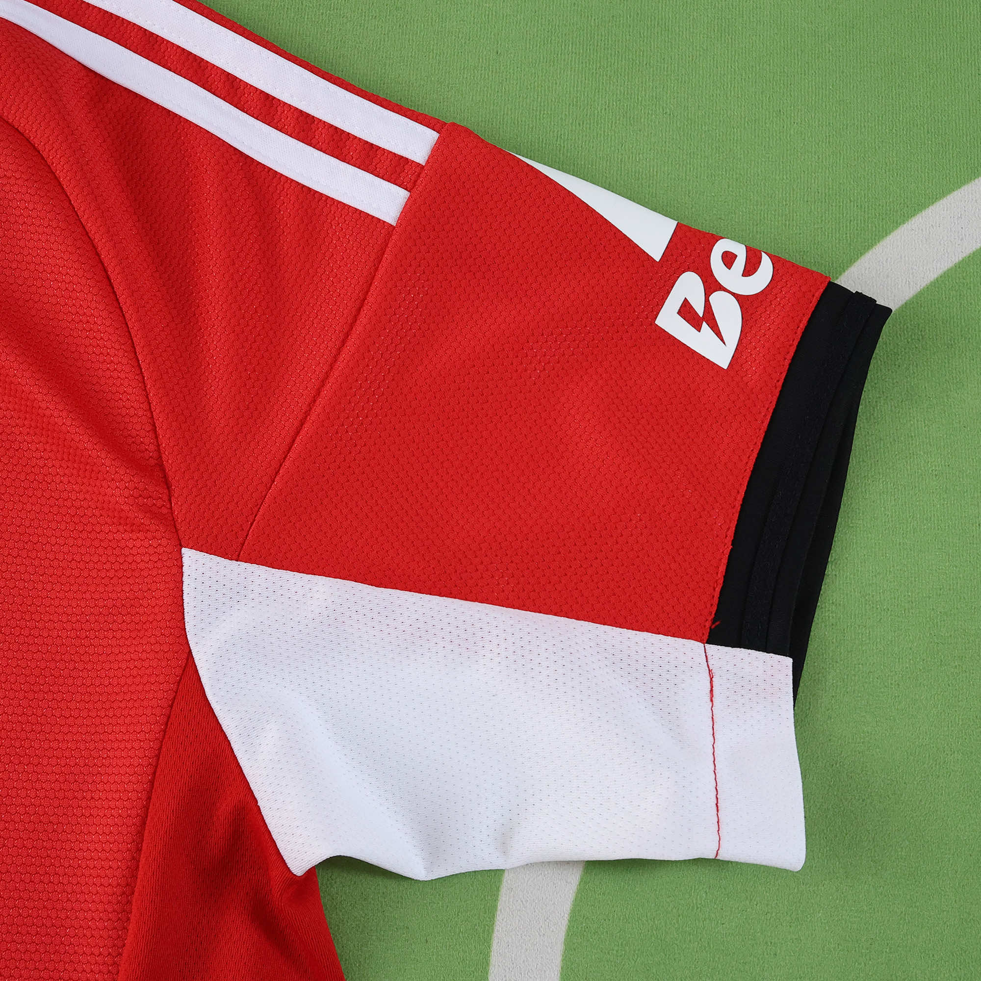 Camisola principal SL Benfica 25/26 - Versão adepto 12