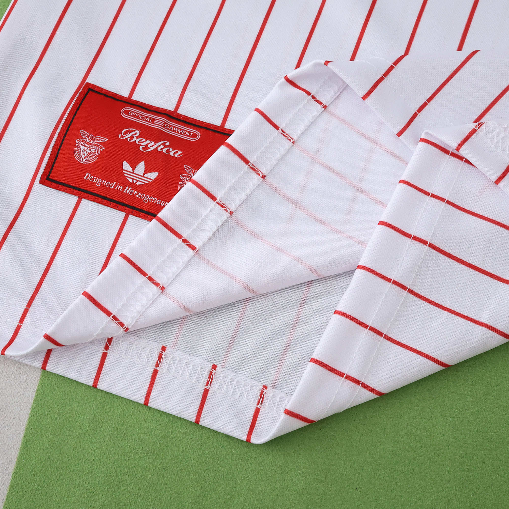 Camisola SL Benfica x Adidas Originals 24/25 - Versão adepto 15