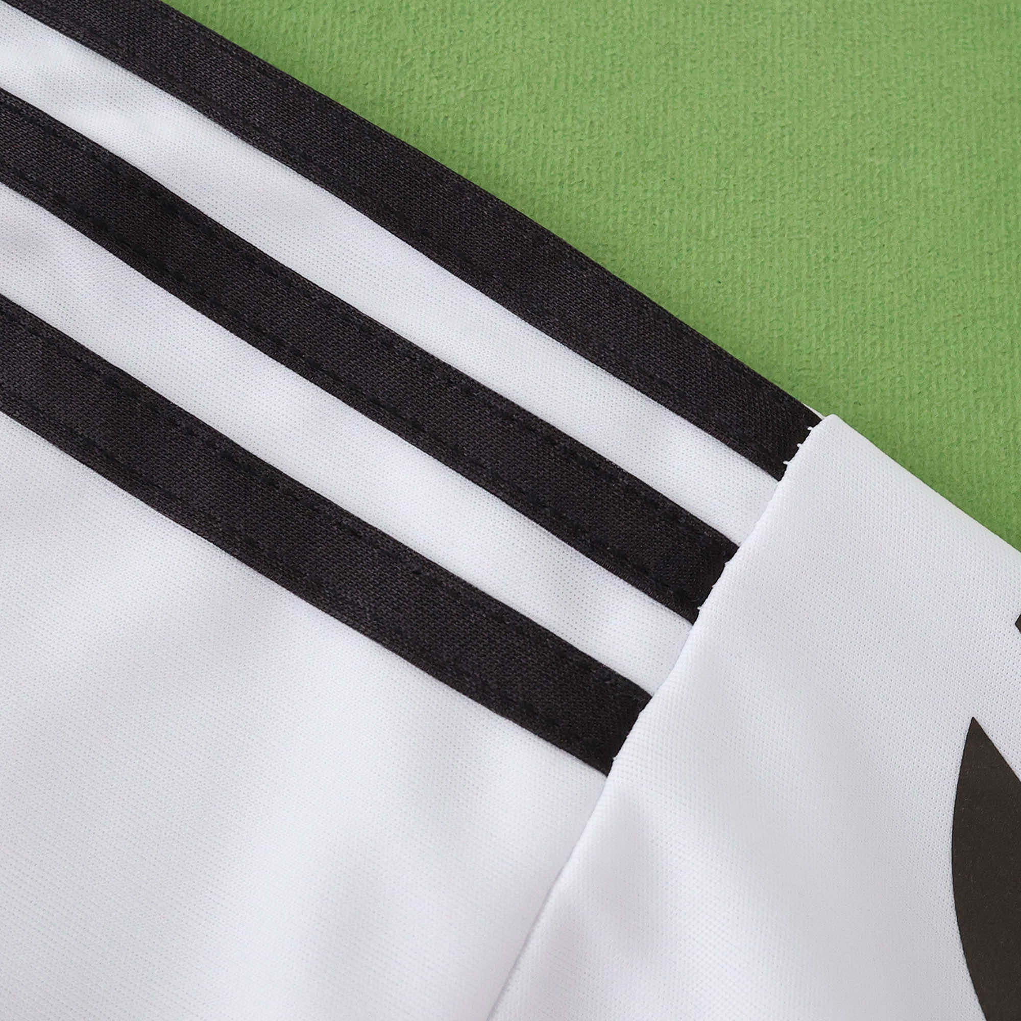 Camisola Principal Real Madrid 25/26 - Versão Adepto 10