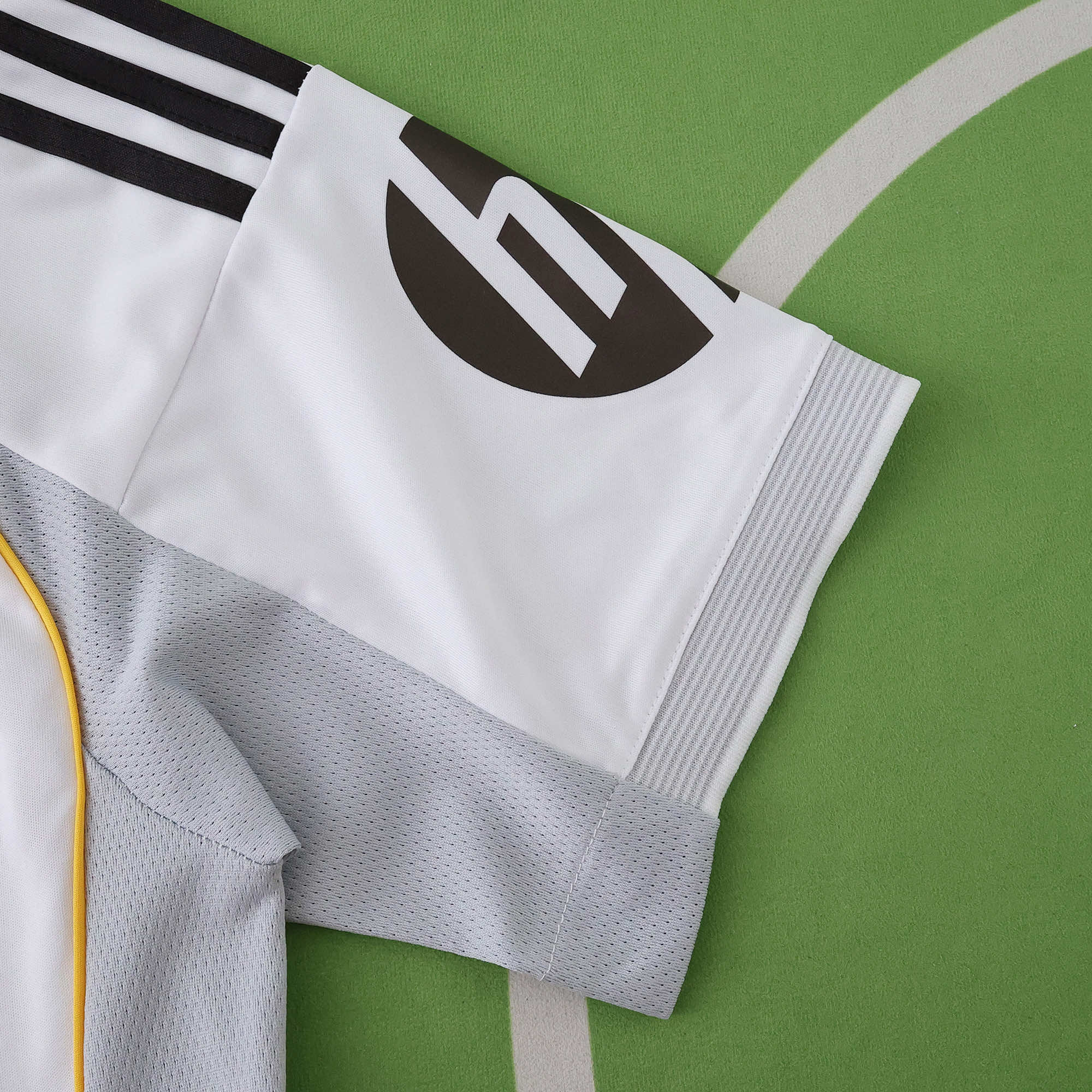 Camisola Principal Real Madrid 25/26 - Versão Adepto 11