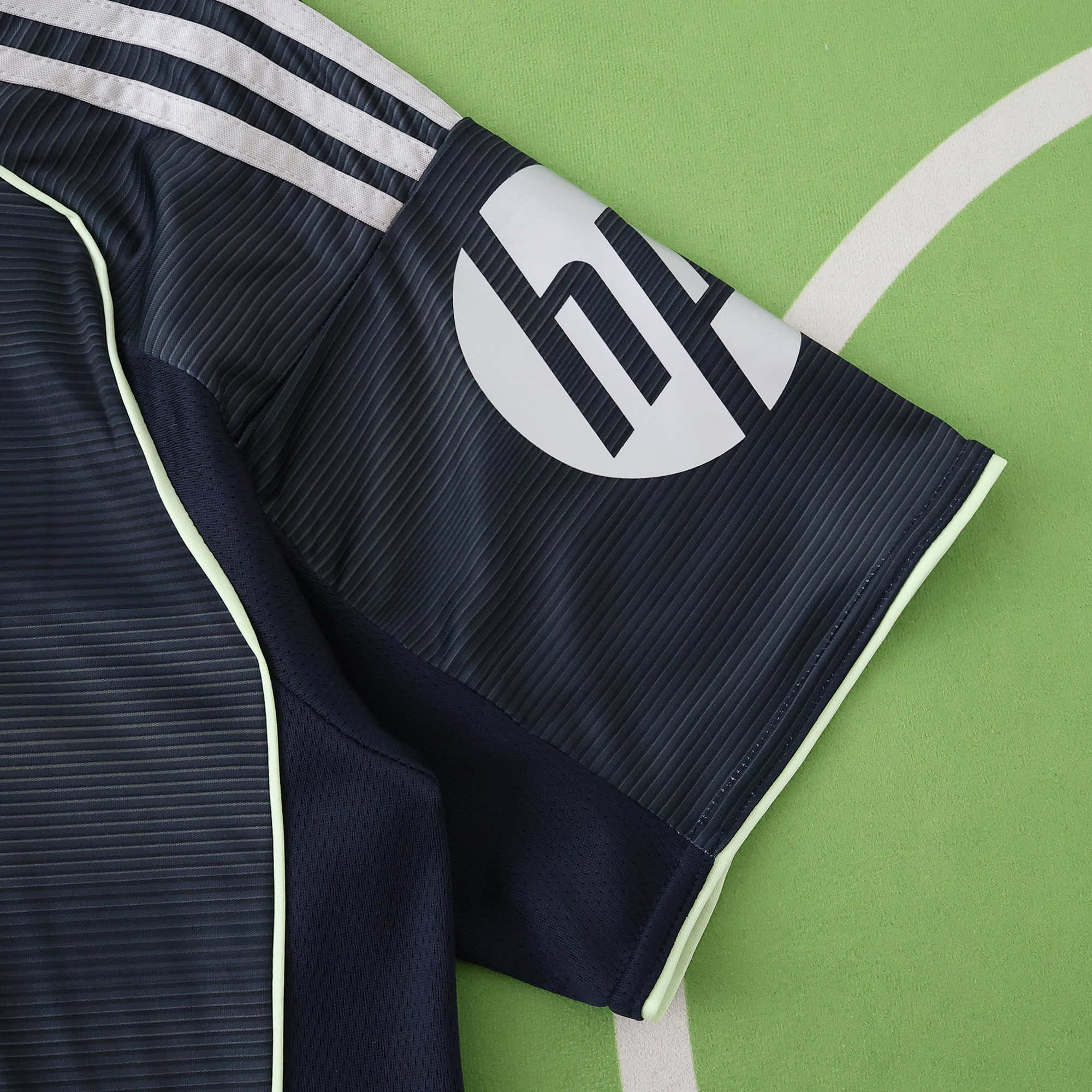 Camisola alternativa Real Madrid 25/26 - Versão Adepto 9