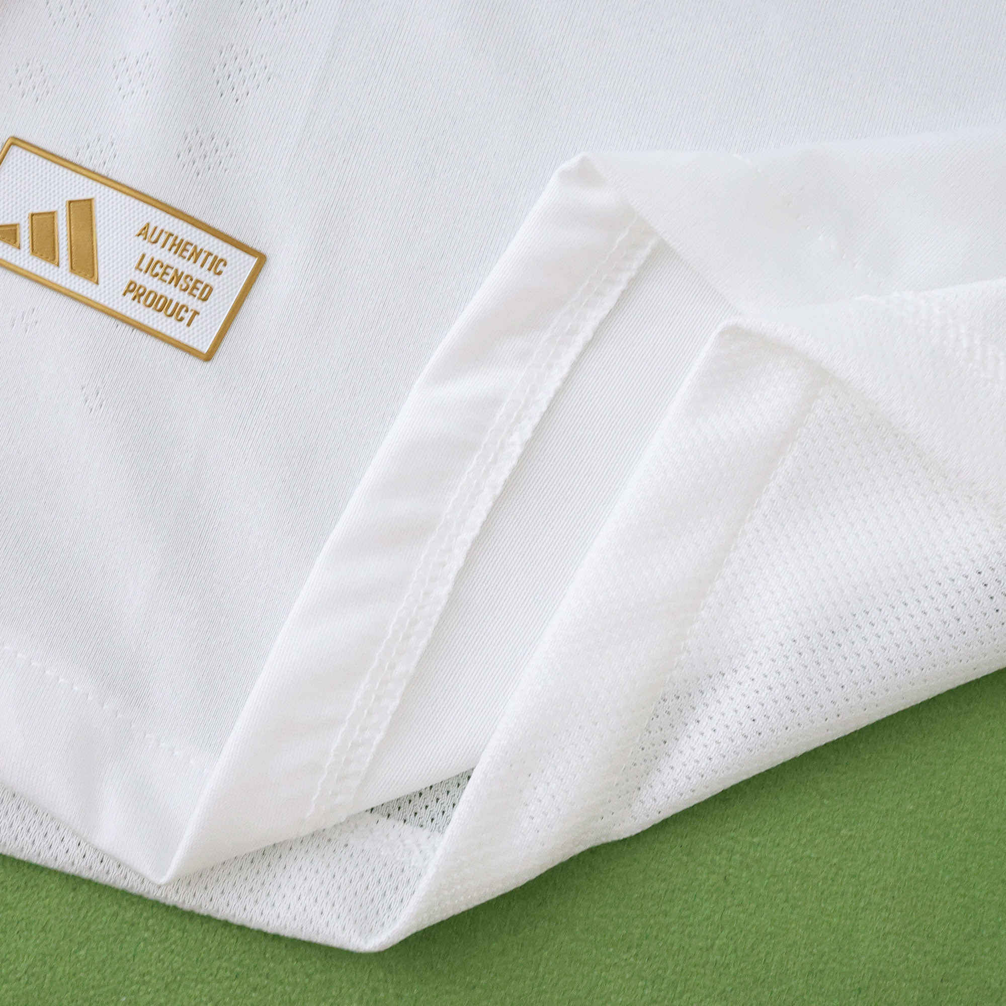 Camisola Principal Real Madrid 25/26 - Versão jogador 13