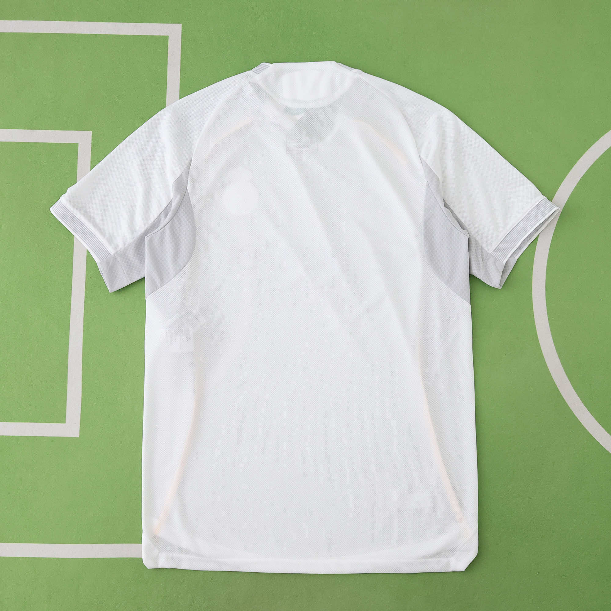 Camisola Principal Real Madrid 25/26 - Versão jogador 2