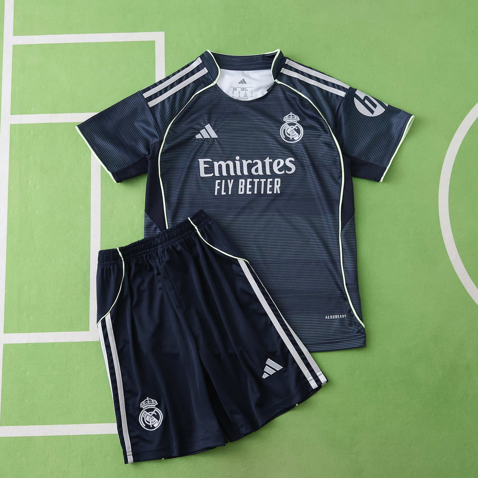 Kit Criança Real Madrid alternativo 25/26 1