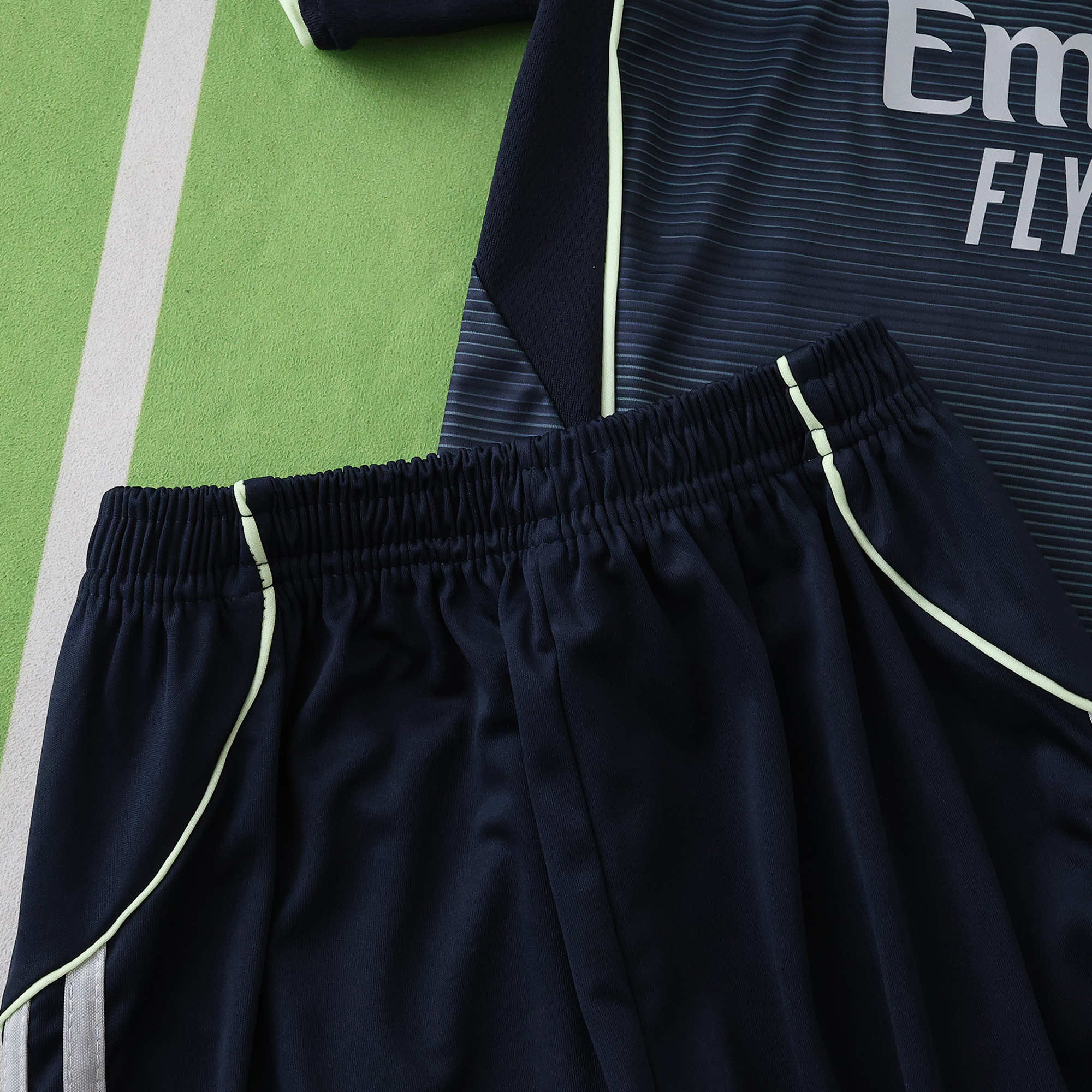 Kit Criança Real Madrid alternativo 25/26 17