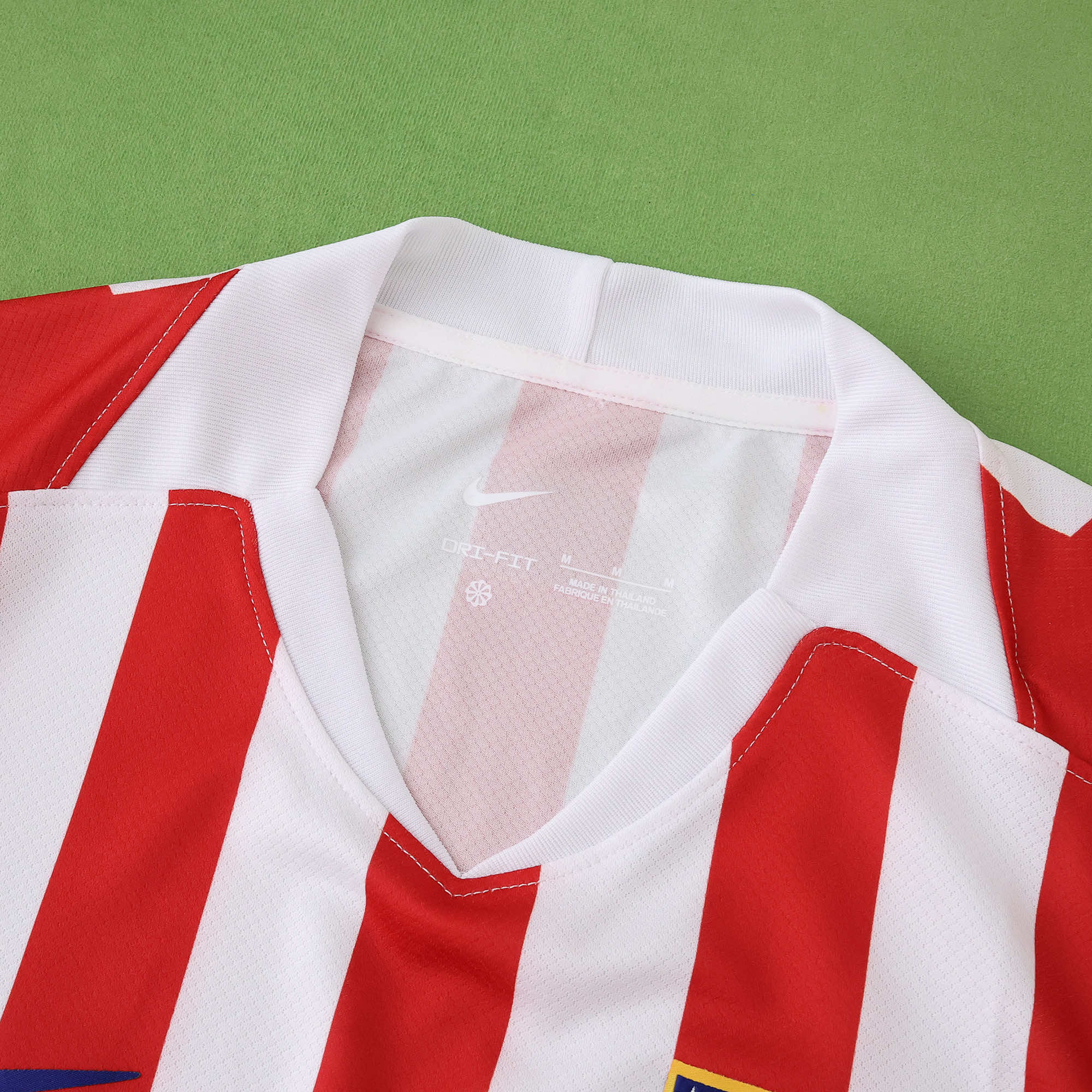Camisola principal Atlético de Madrid 25/26 Versão adepto 5