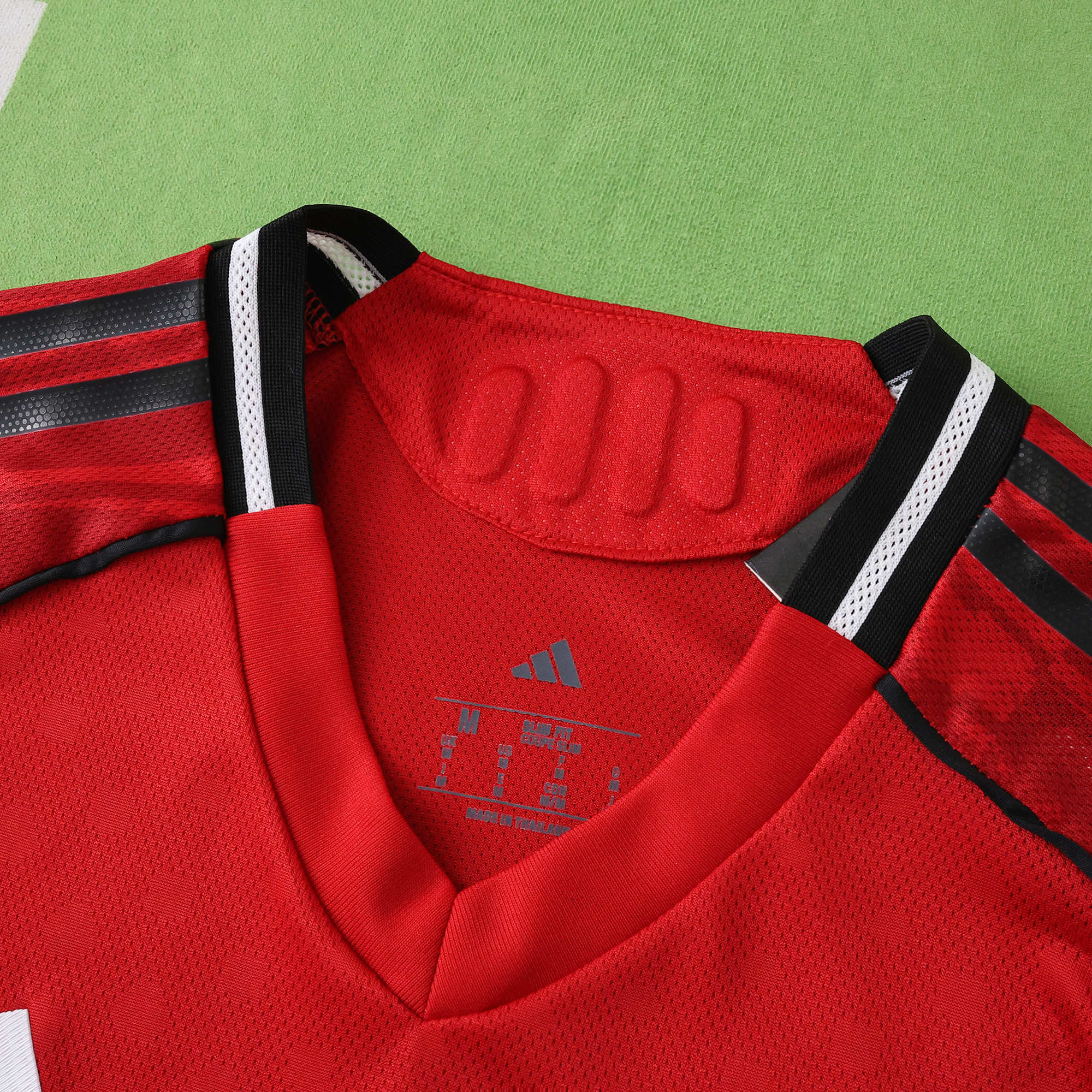 Camisola principal Man Utd 25/26 - Versão jogador 6