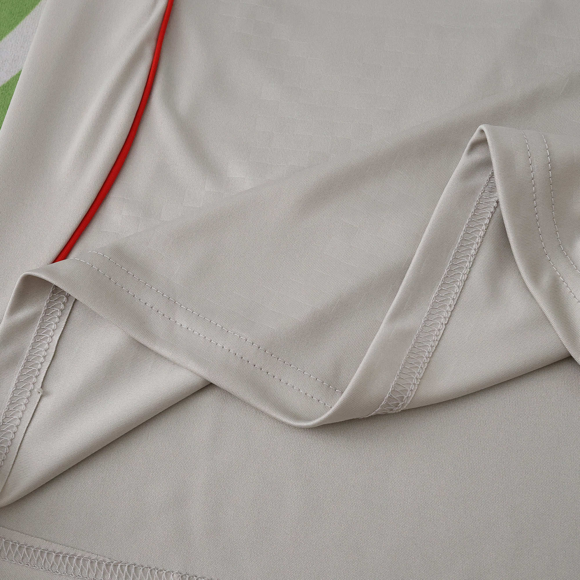 Camisola alternativa SL Benfica 25/26 - Versão adepto 17