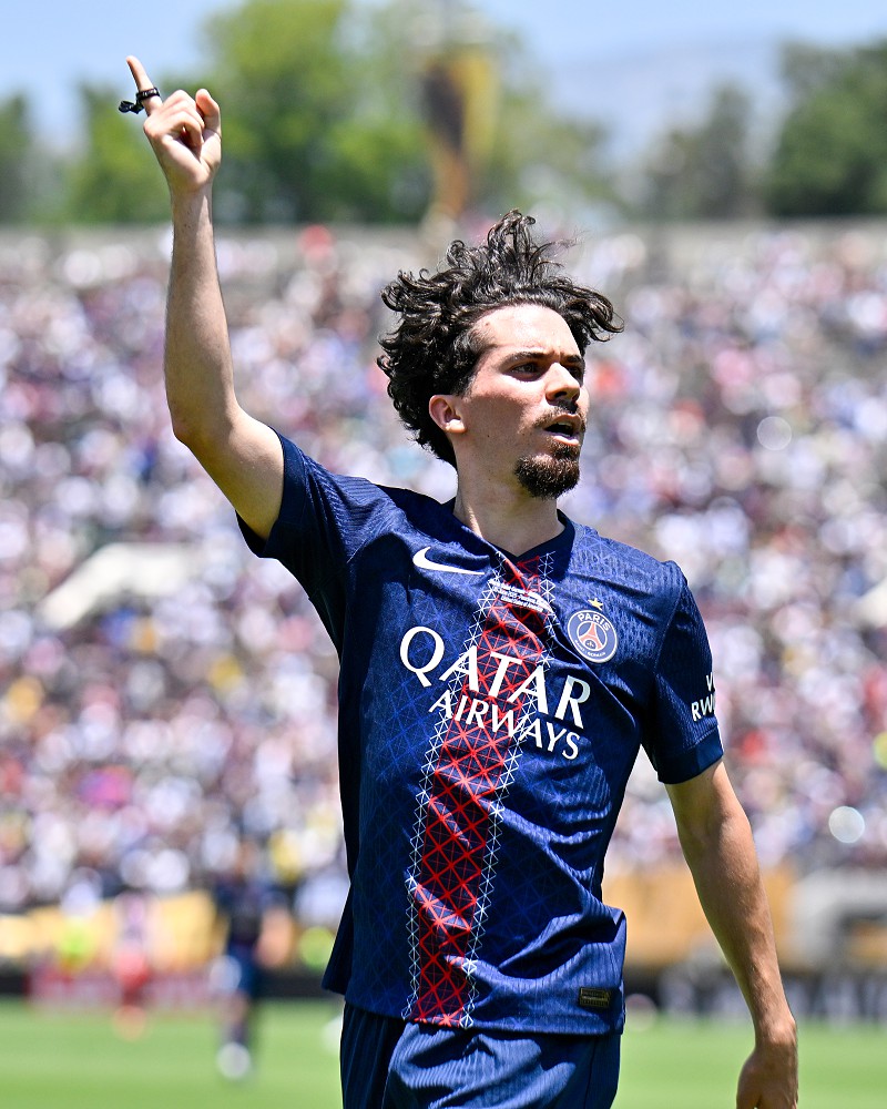 Criança - Camisola principal PSG 25/26 - Vitinha 17 4