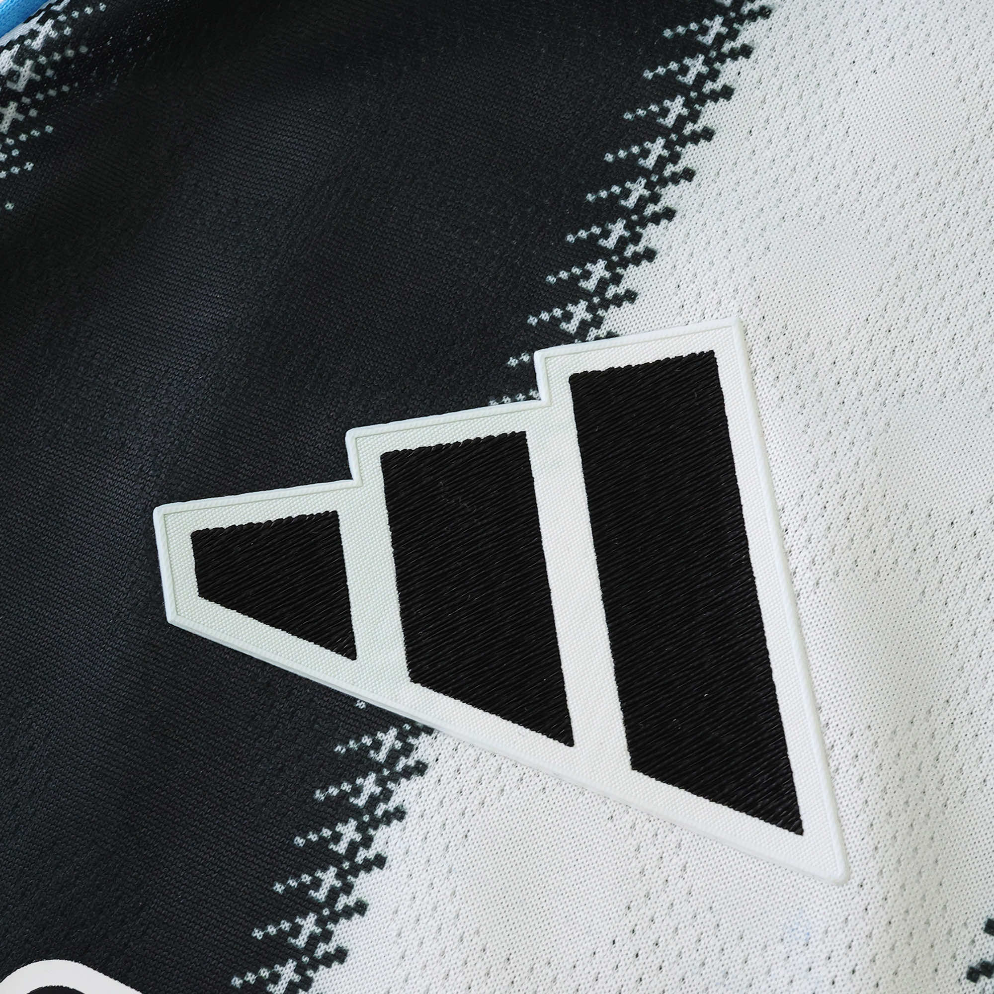 Camisola principal Newcastle 25/26 - Versão jogador 5