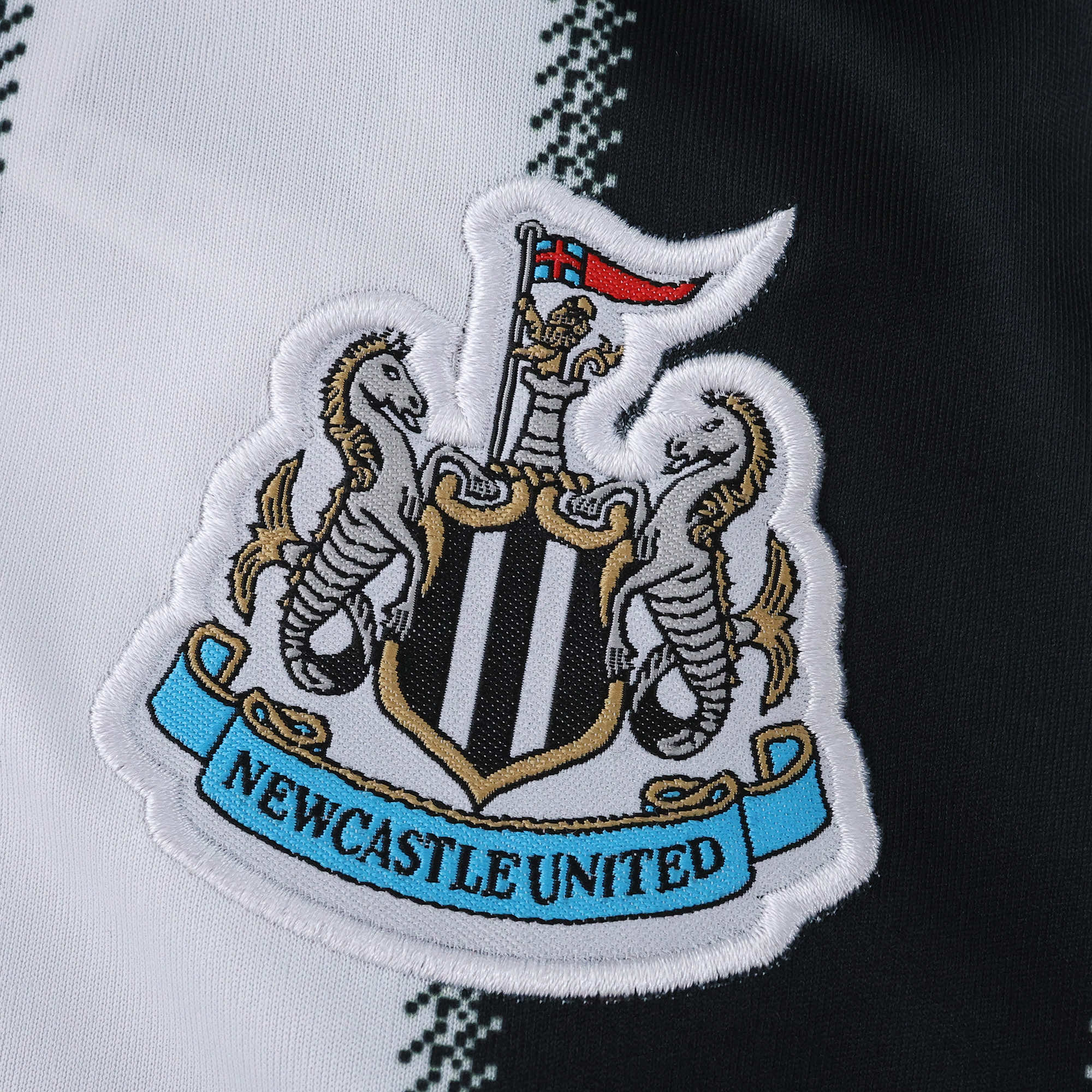 Kit Criança Newcastle principal 25/26 7