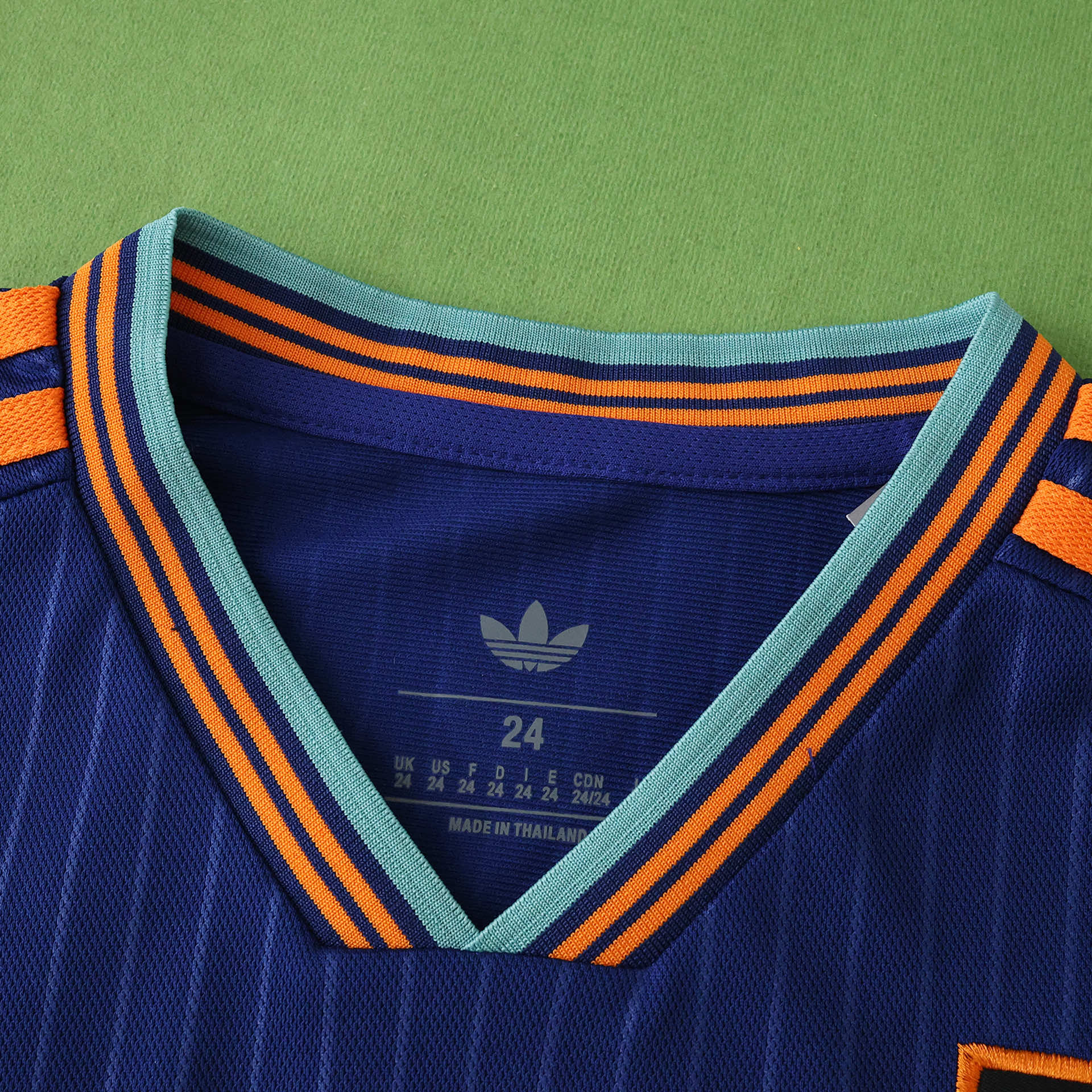 3º Kit Criança Newcastle 25/26 9