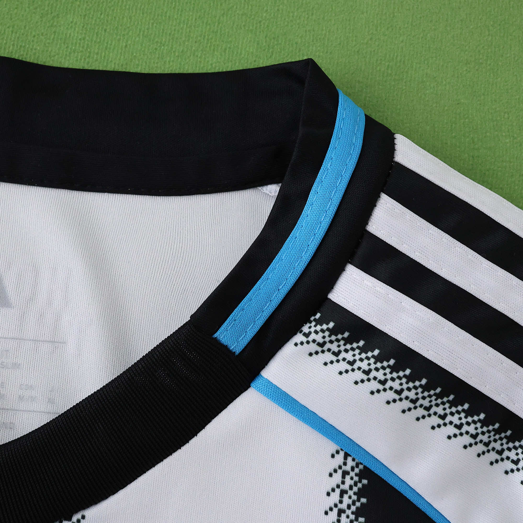 Camisola Principal Newcastle 25/26 - Manga comprida - Versão Adepto 9