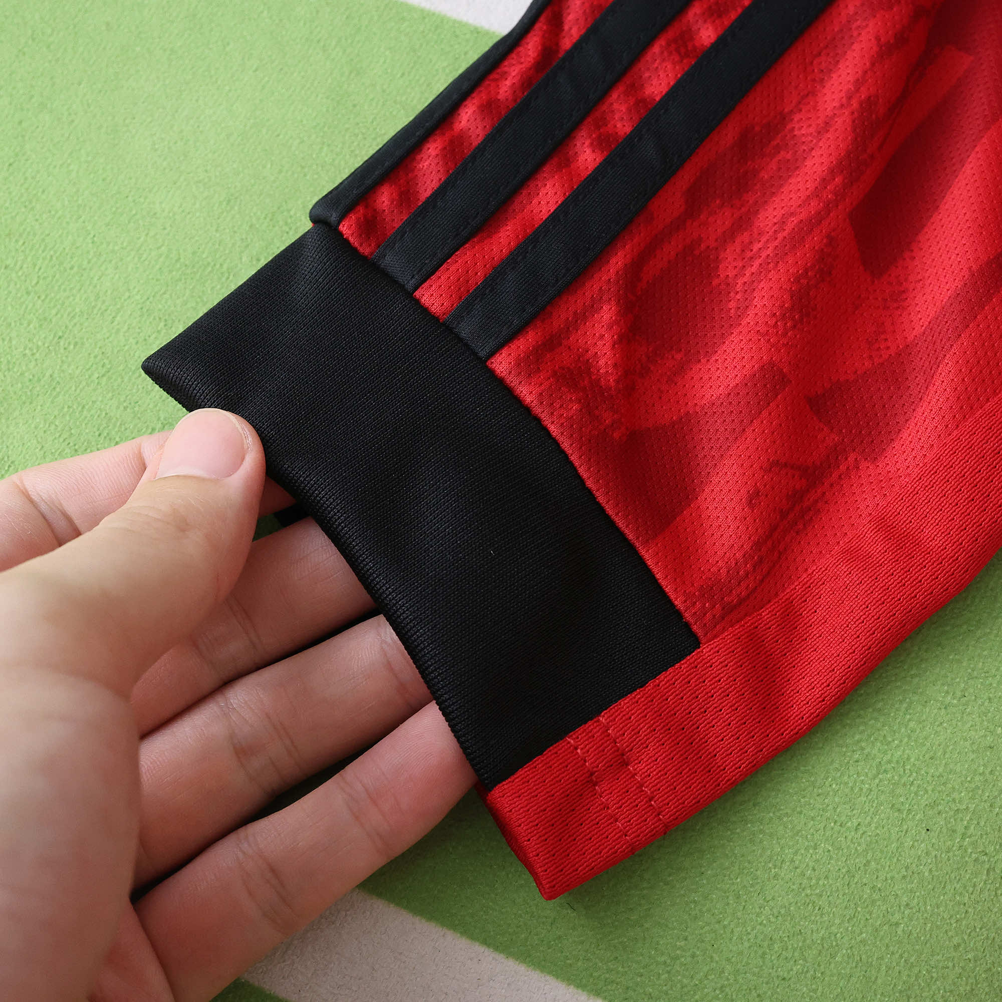 Camisola principal Man Utd 25/26 - Manga comprida - Versão adepto 14