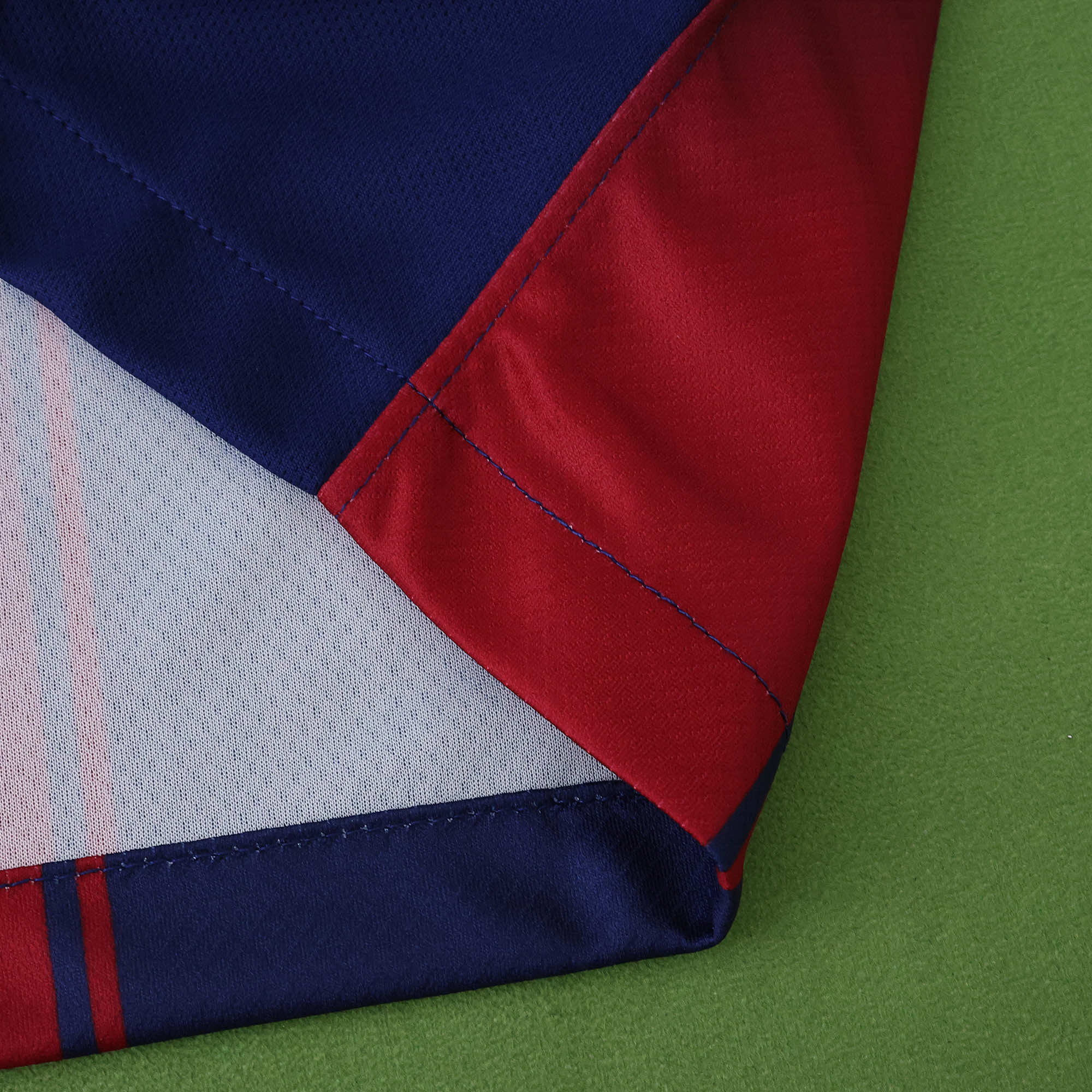 Camisola Principal Barcelona 25/26 - Manga comprida - Versão Adepto 15