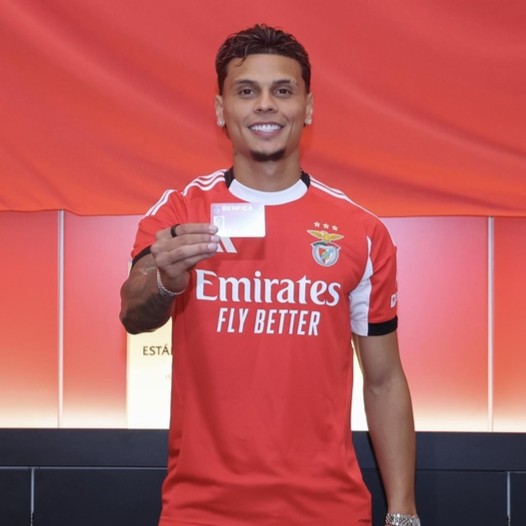 Camisola principal SL Benfica 25/26 - Richard Ríos 20 - Versão adepto 2