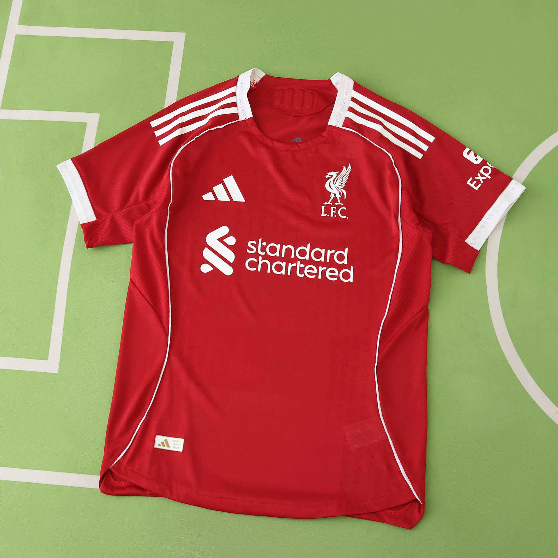 Camisola principal Liverpool 25/26 - Versão jogador 1