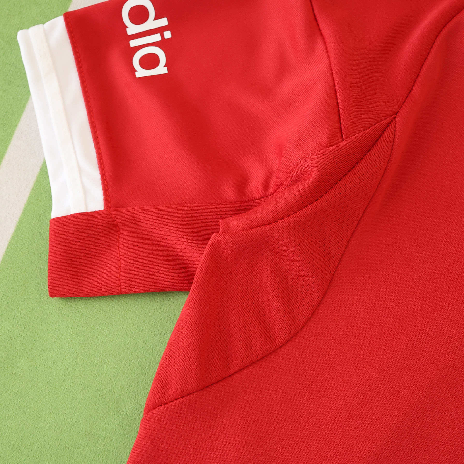 Kit Criança Liverpool principal 25/26 14