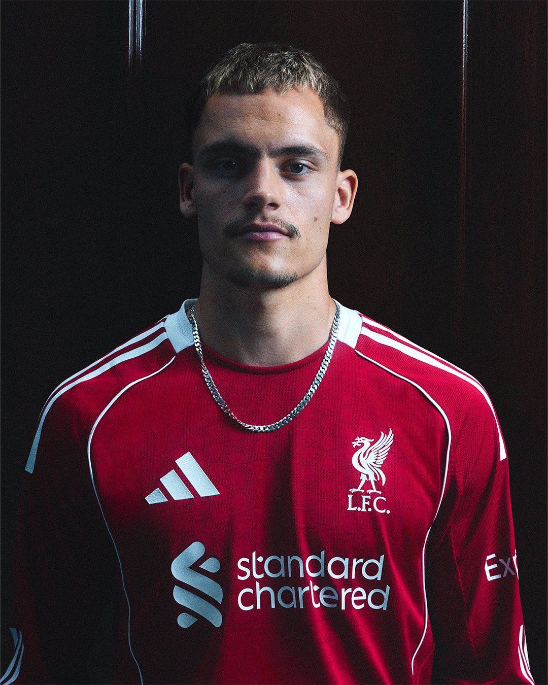 Camisola principal Liverpool 25/26 - Wirtz 7 4