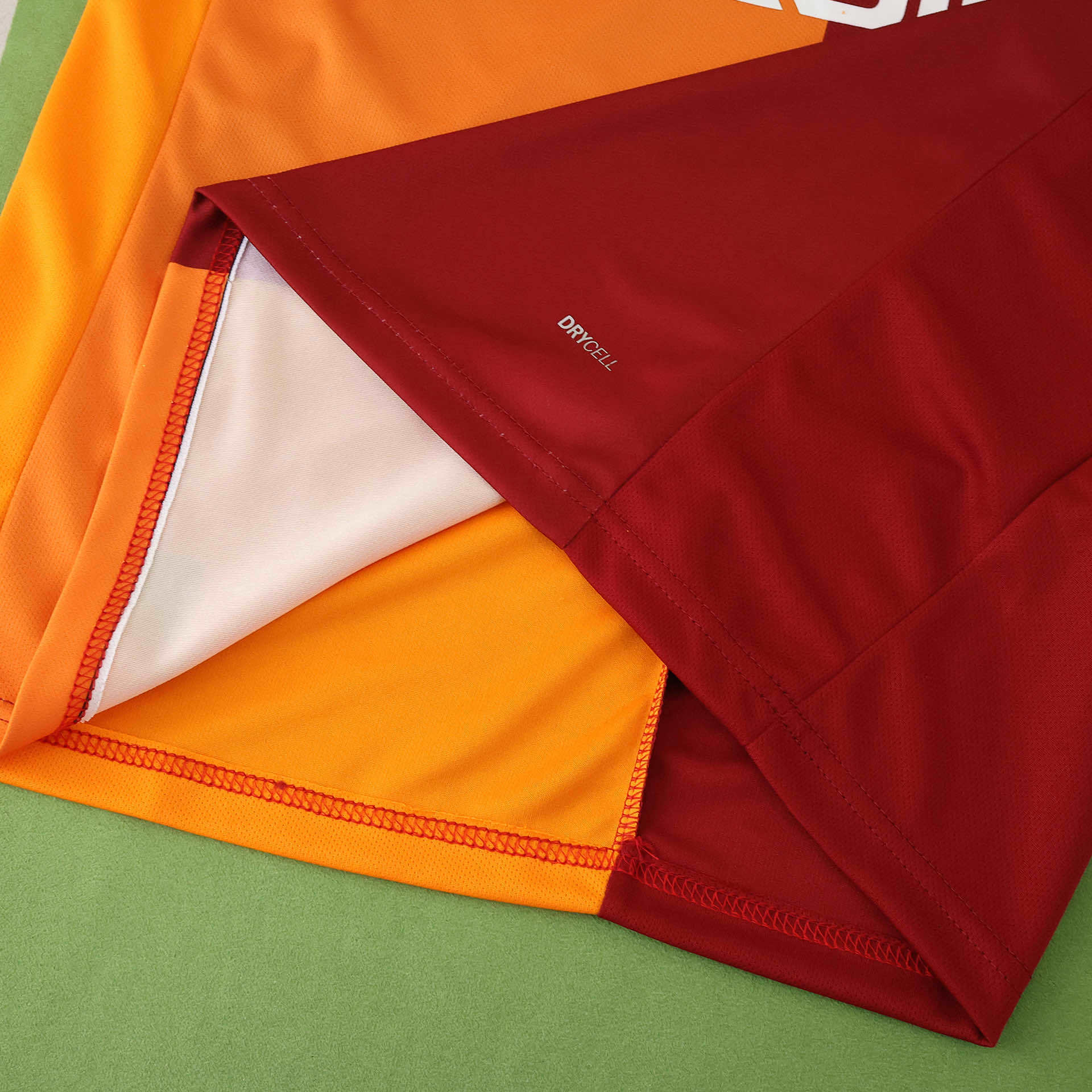 Camisola principal Galatasaray 25/26 - Versão adepto 15