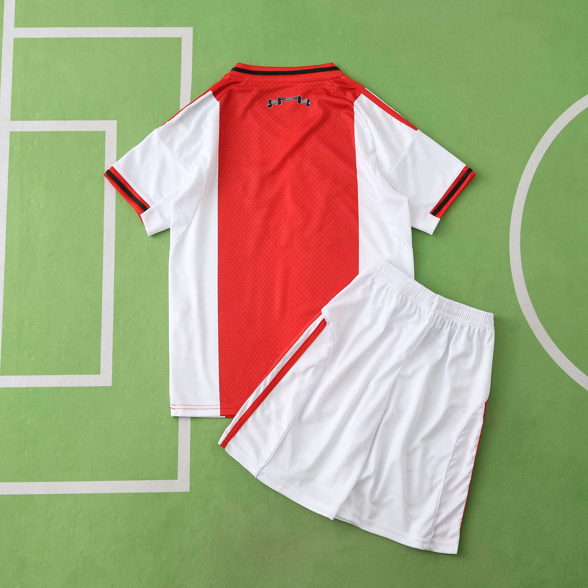 Kit Criança Ajax principal 25/26 3
