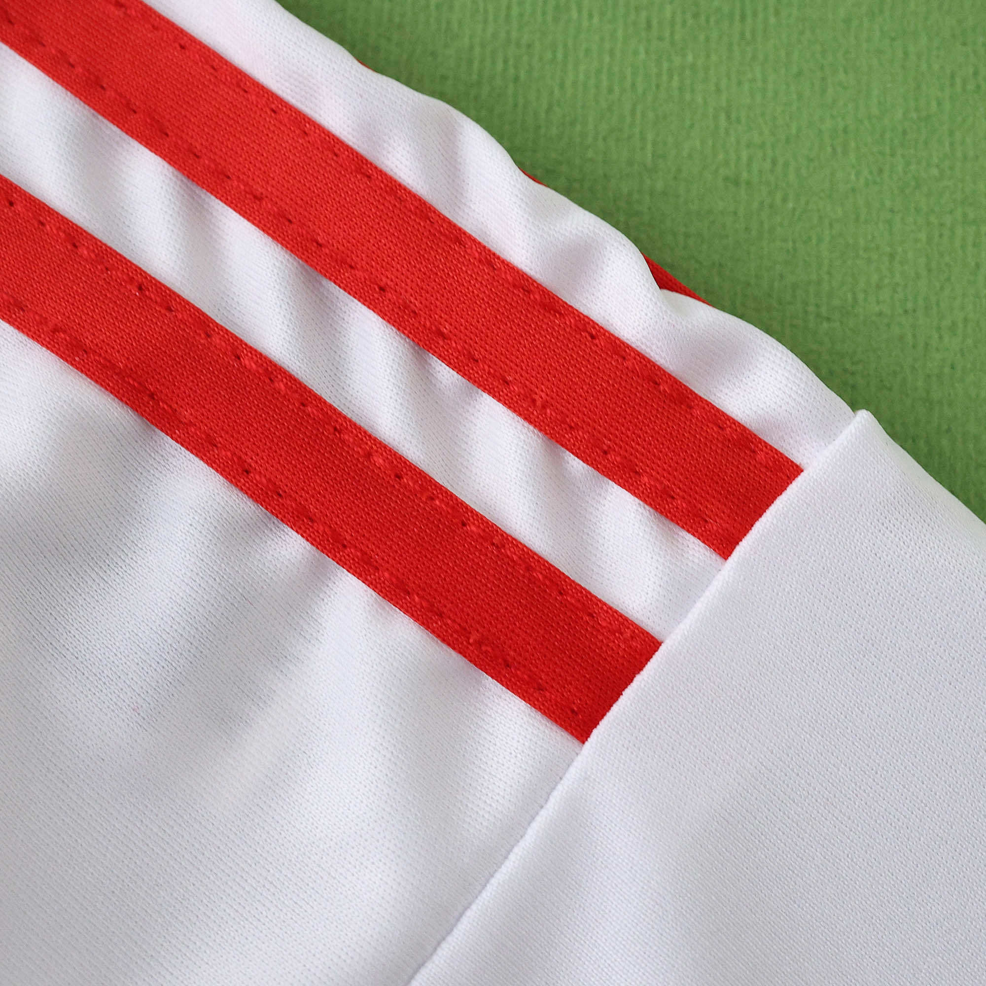 Kit Criança Ajax principal 25/26 10