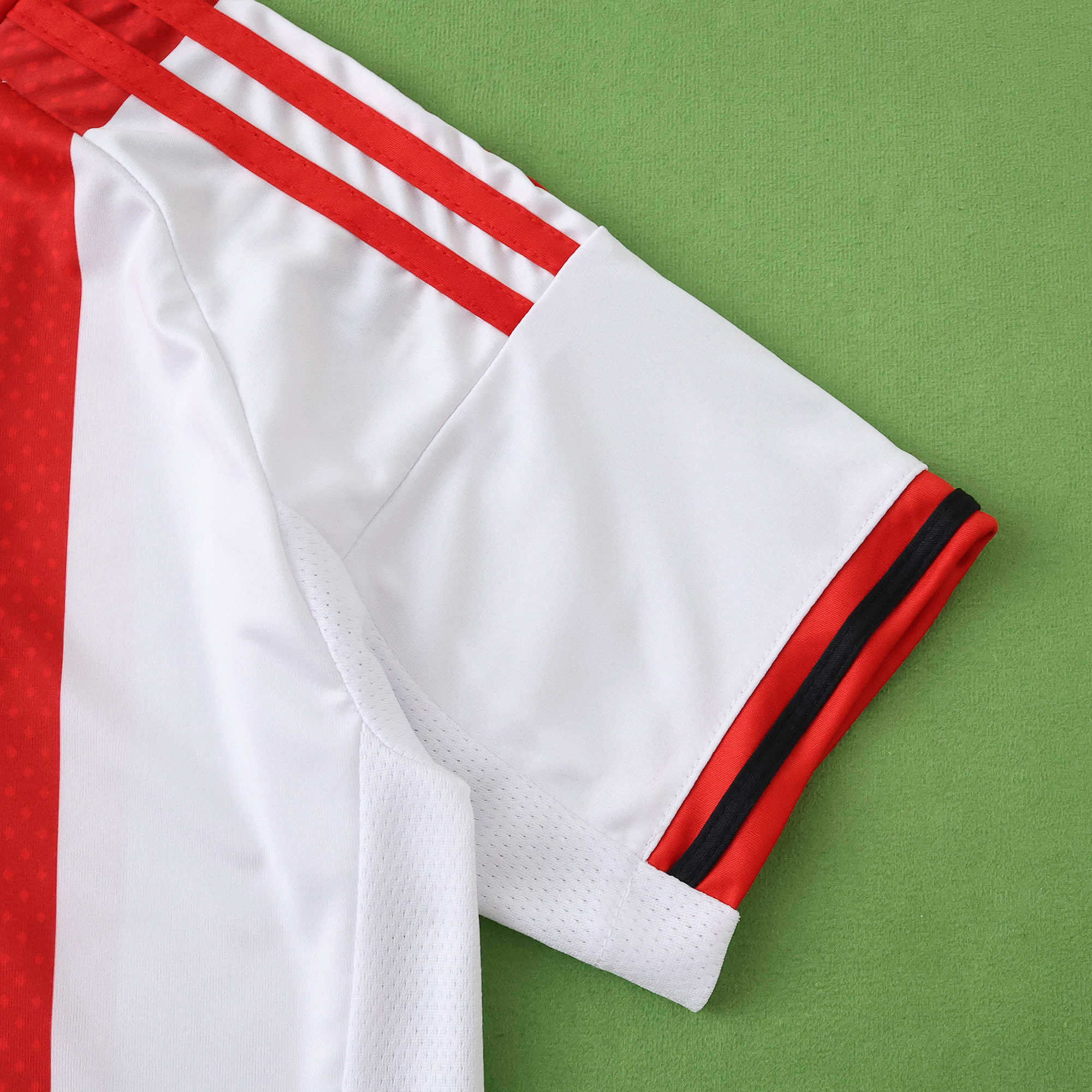 Kit Criança Ajax principal 25/26 11