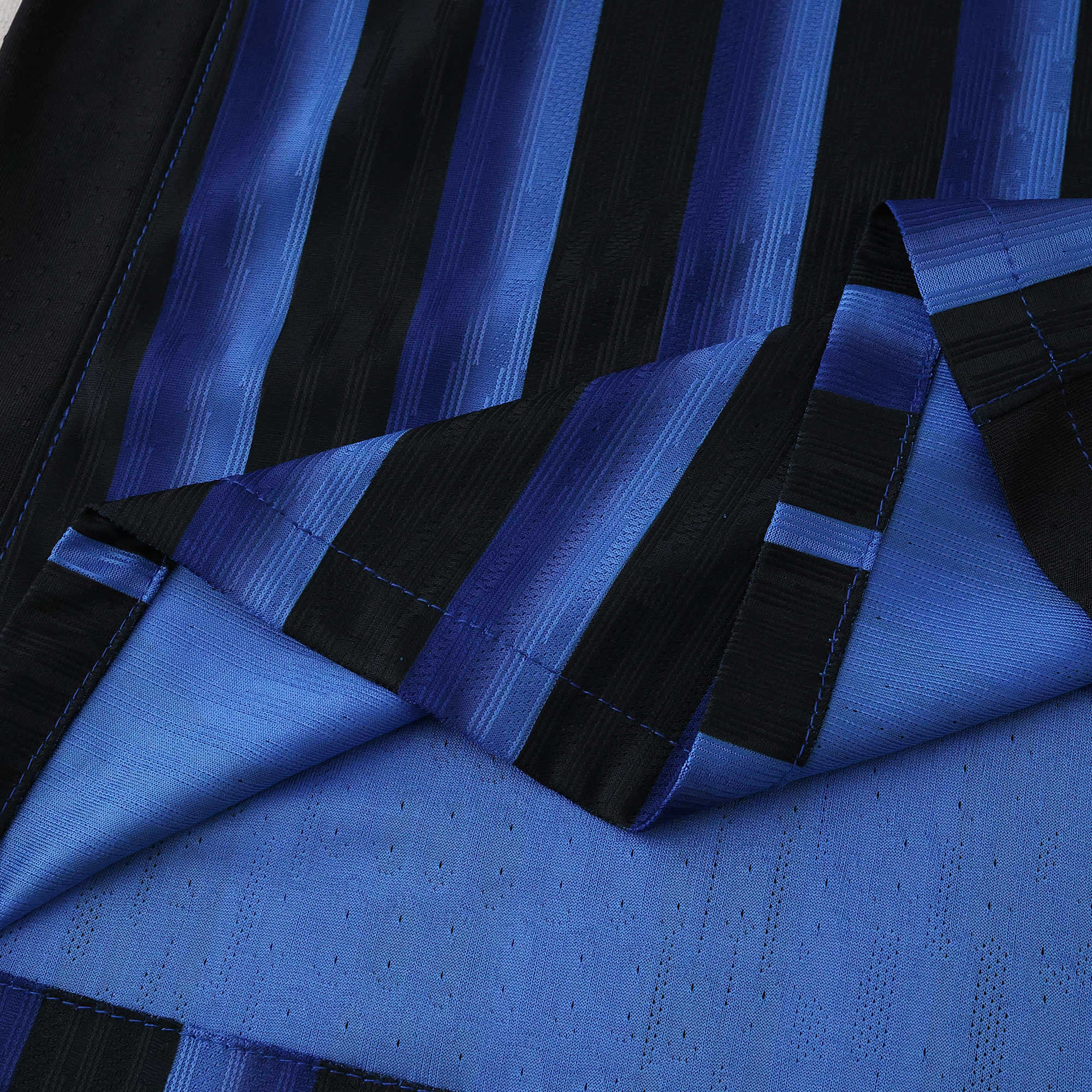 Camisola principal Inter 25/26 - Versão jogador 14