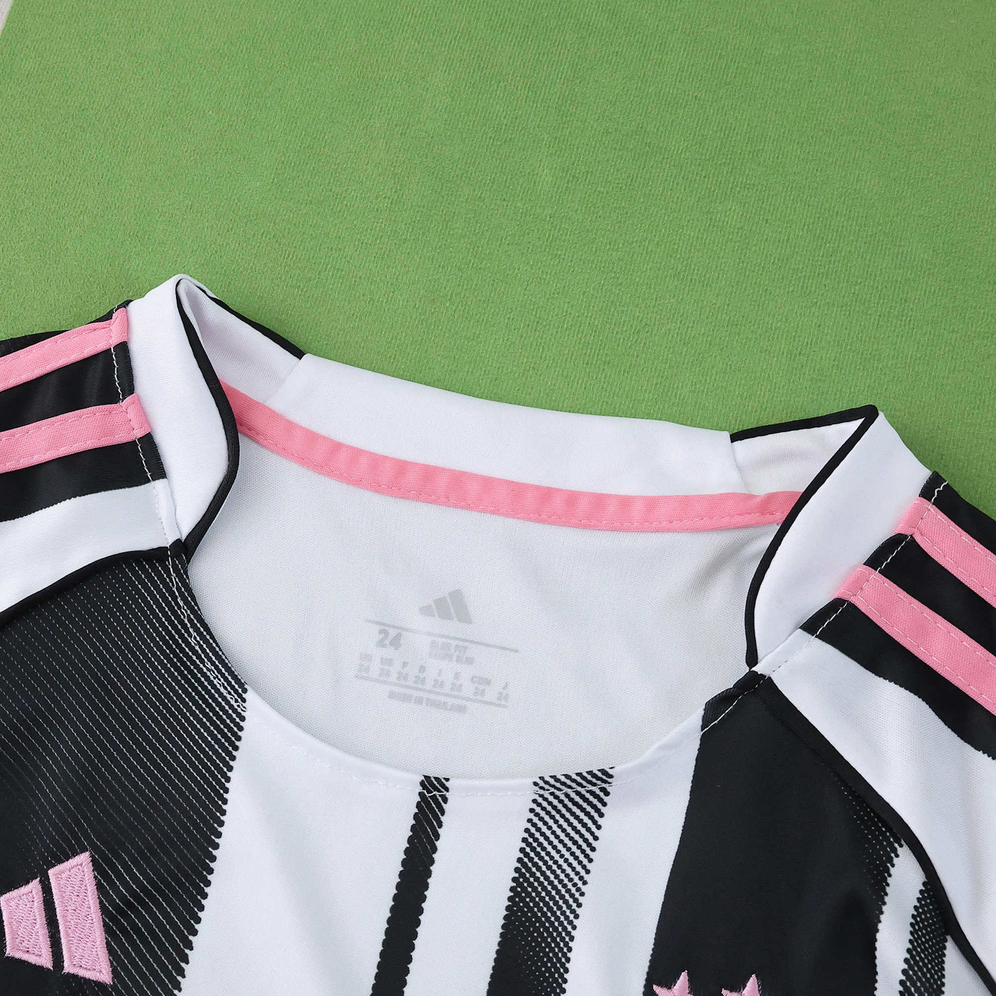 Kit Criança Juventus principal 25/26 10