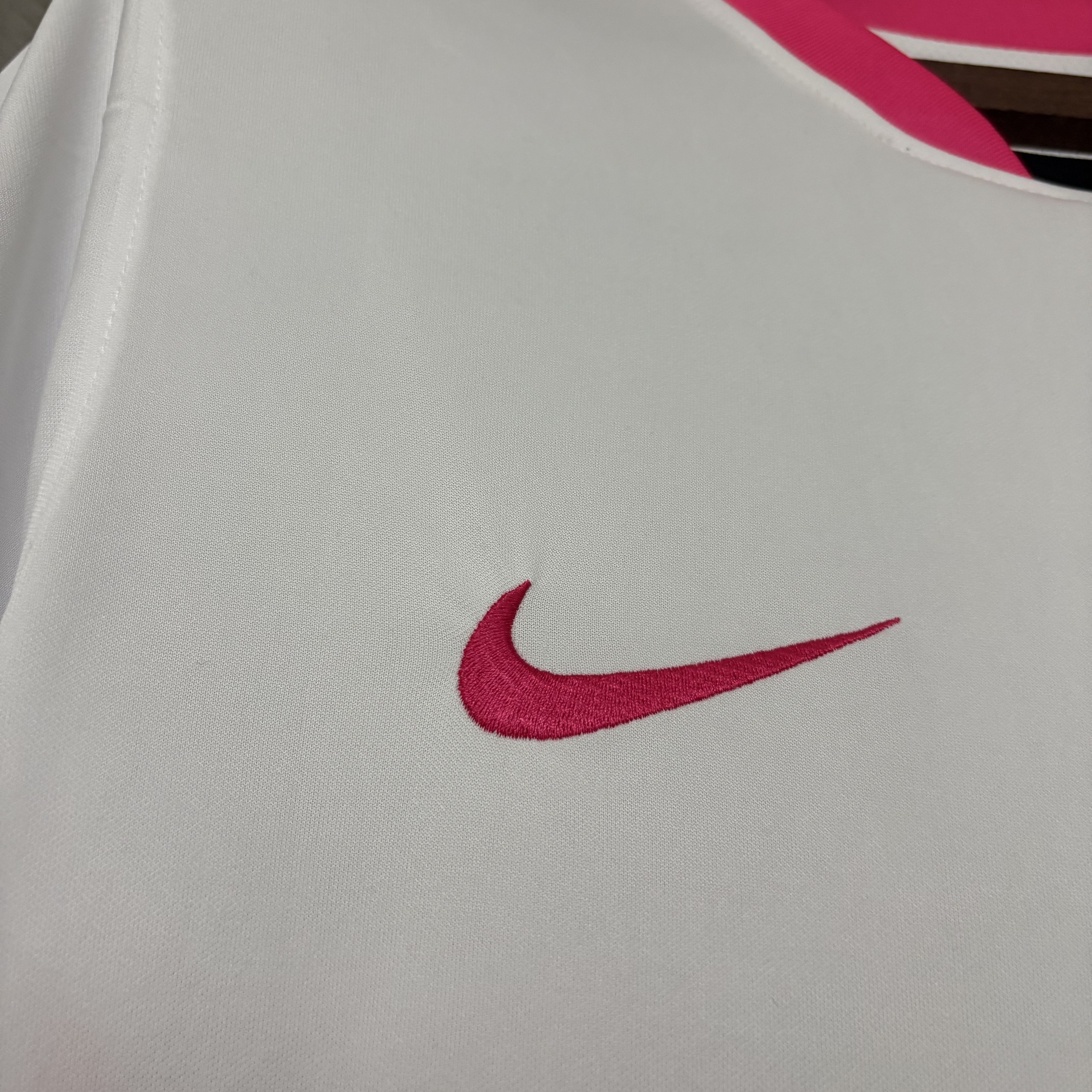 Camisola Sporting CP Pink October 25/26  - Versão adepto 4