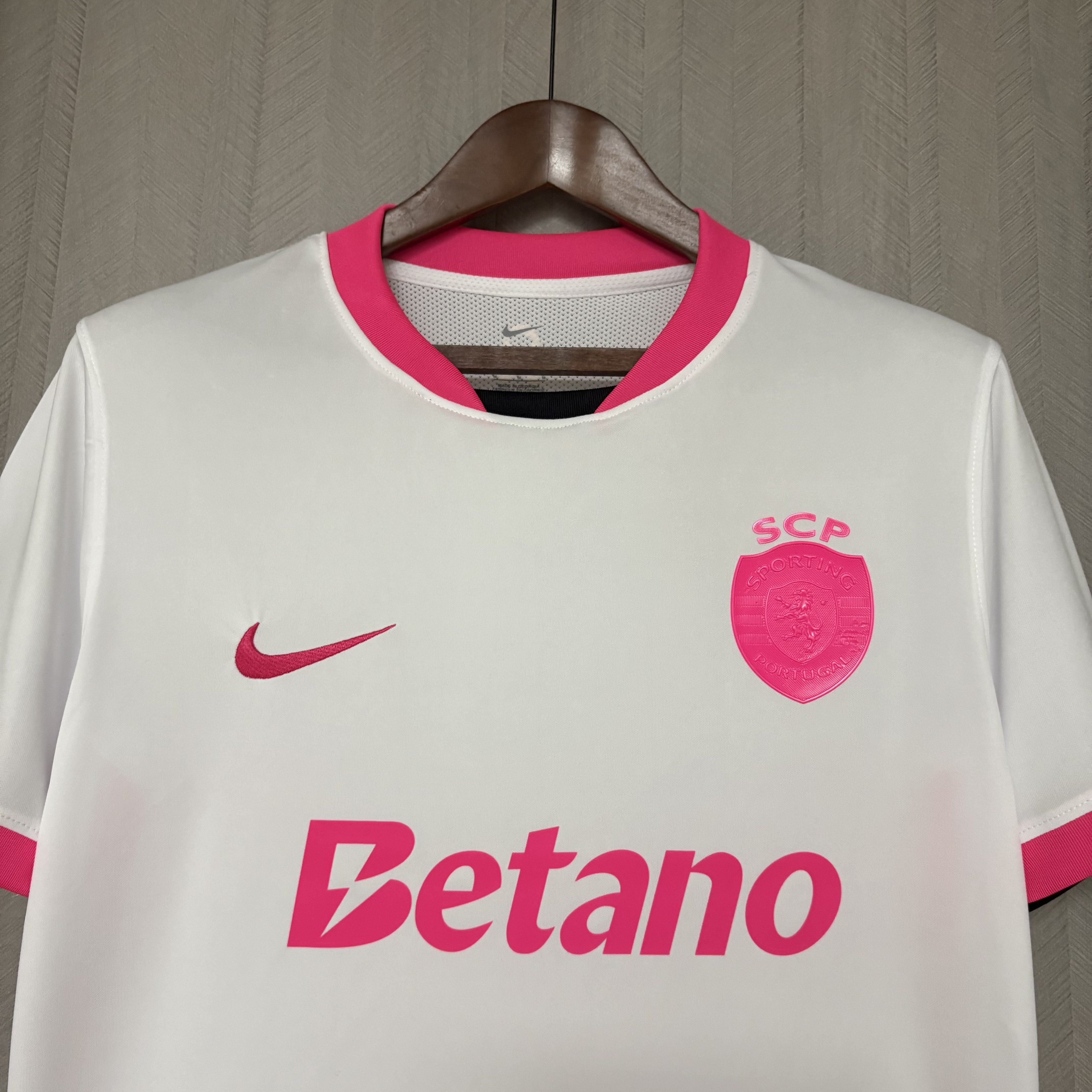 Camisola Sporting CP Pink October 25/26  - Versão adepto 5