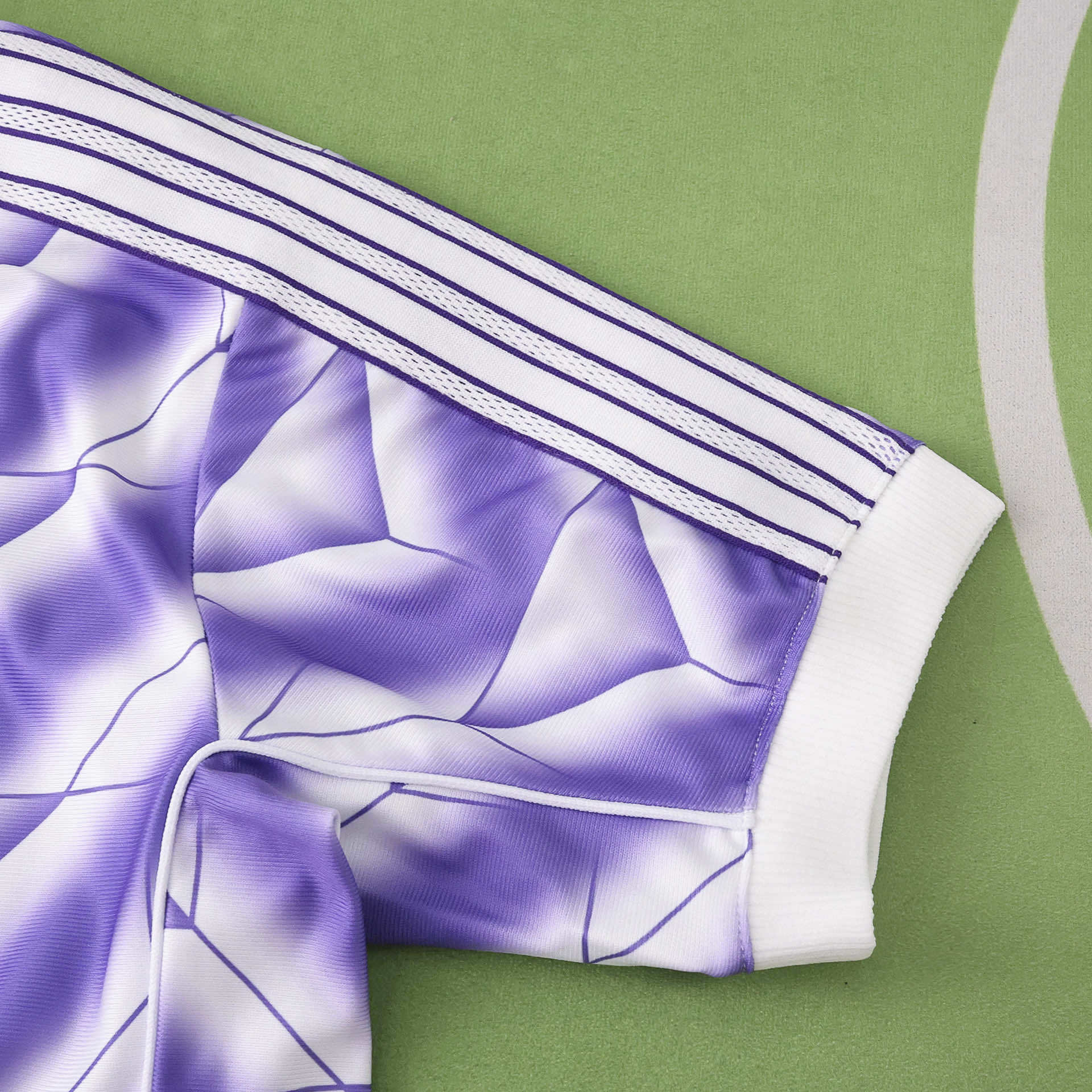 Camisola Roxa Real Madrid 2025/2026 - Versão jogador 5