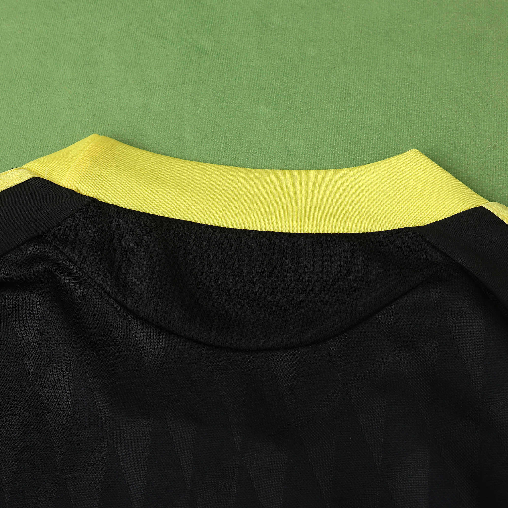 3ª Camisola Liverpool 2010/2011 - Versão adepto 12