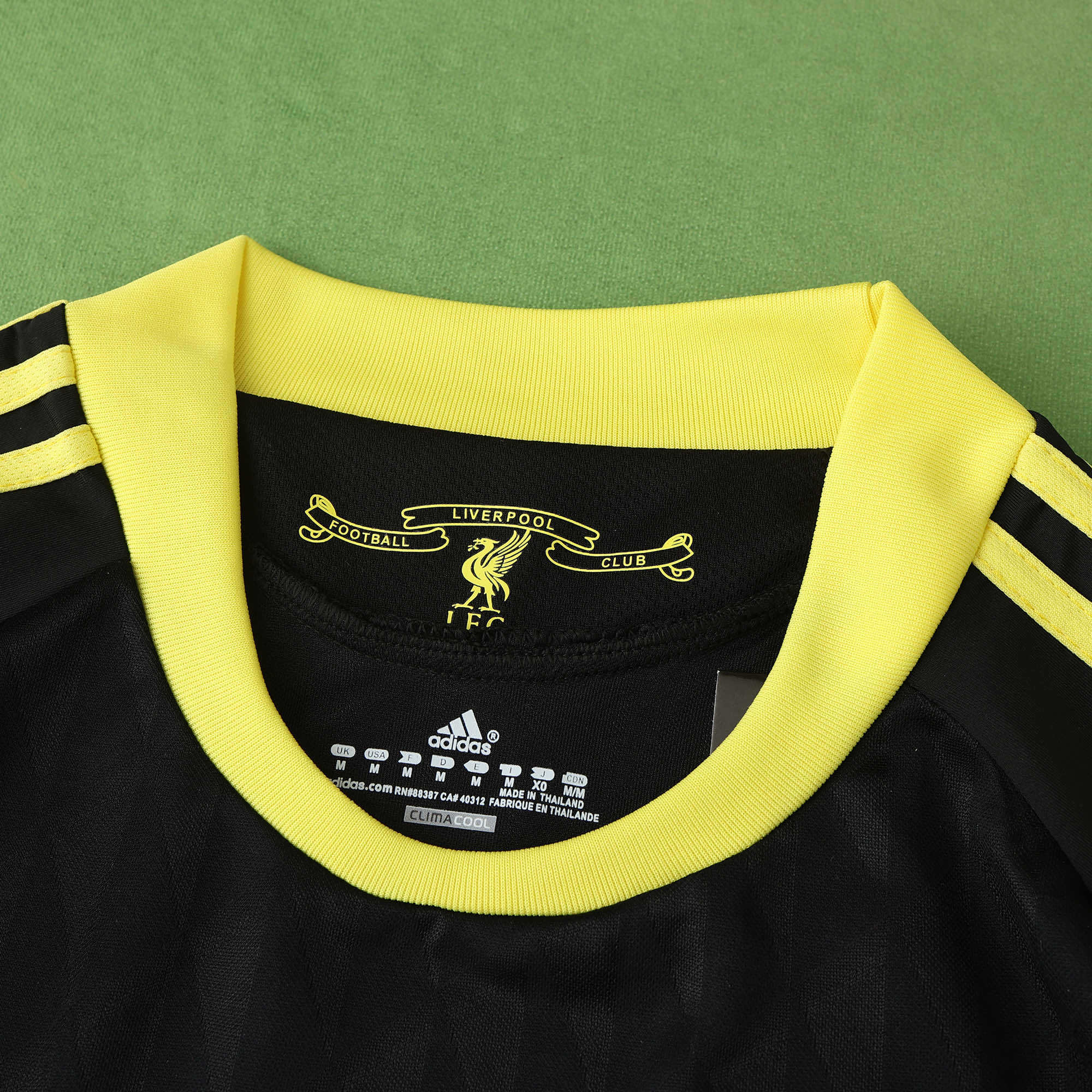3ª Camisola Liverpool 2010/2011 - Versão adepto 6
