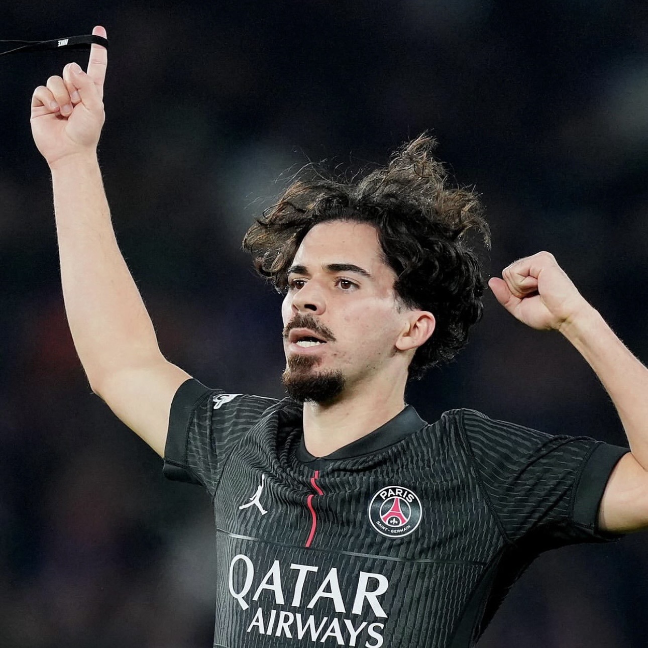 Criança - 4ª Camisola PSG 25/26 - Vitinha 17 4