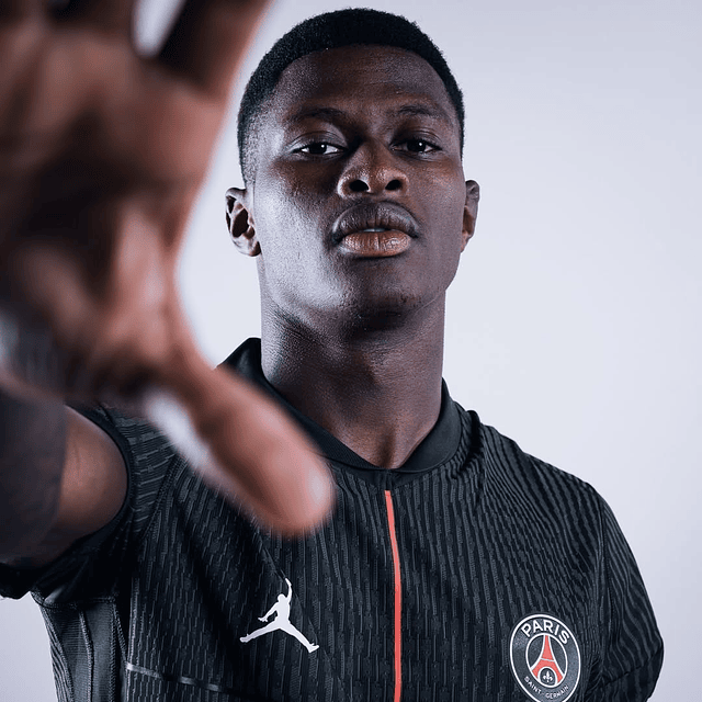 4ª Camisola PSG 25/26 - N.Mendes 25