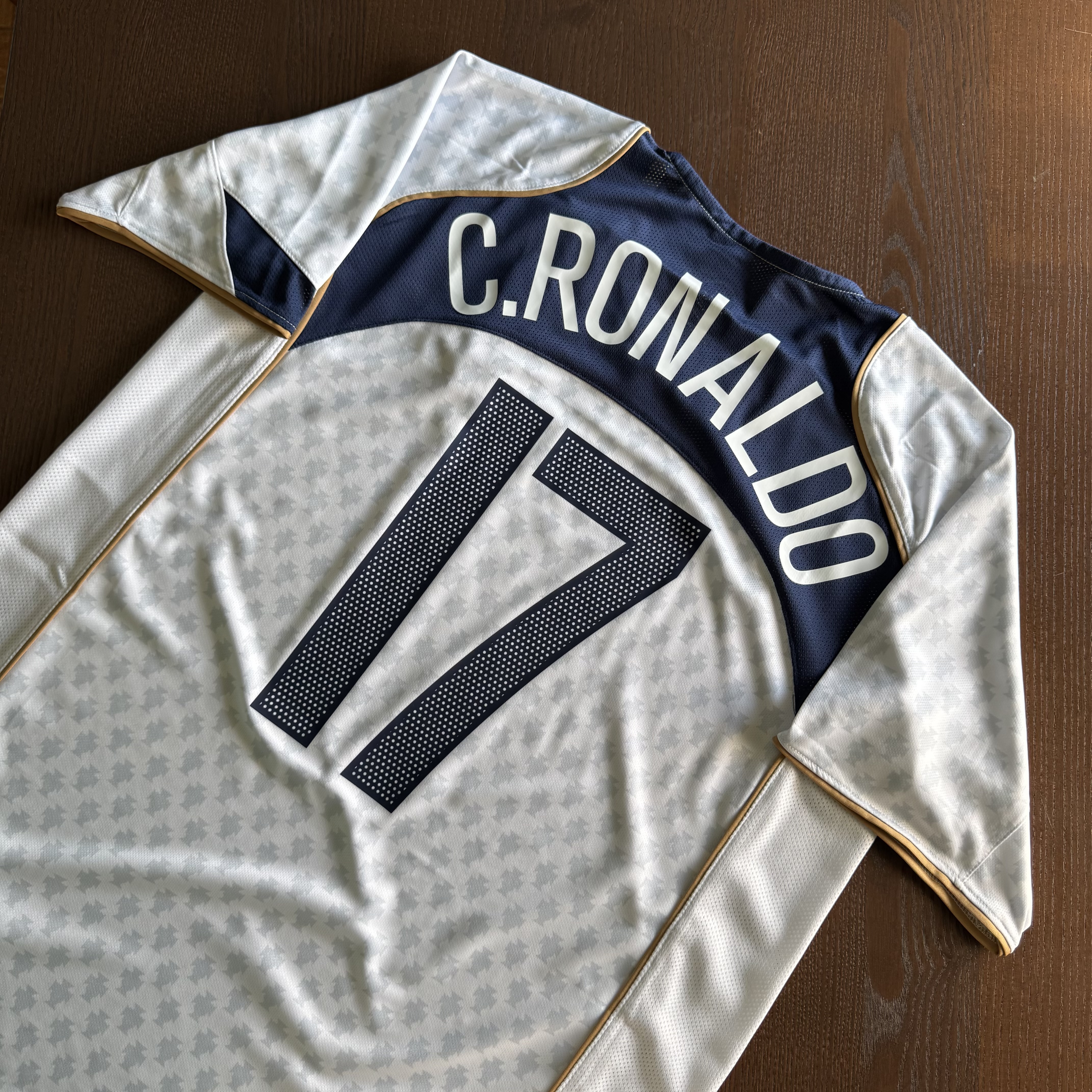 Camisola alternativa Portugal Euro 2004 - C.Ronaldo 17 - Versão adepto 1