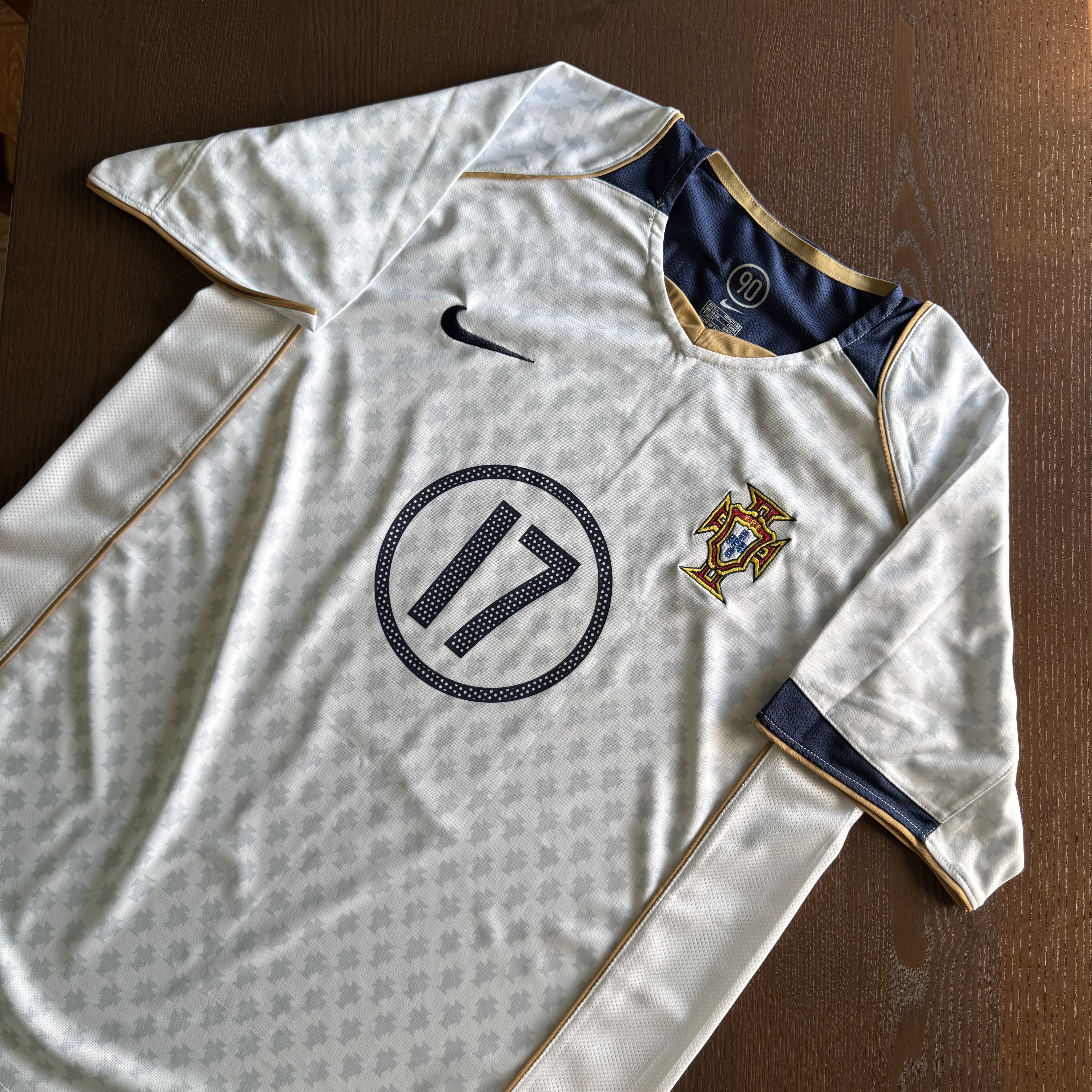 Camisola alternativa Portugal Euro 2004 - C.Ronaldo 17 - Versão adepto 2