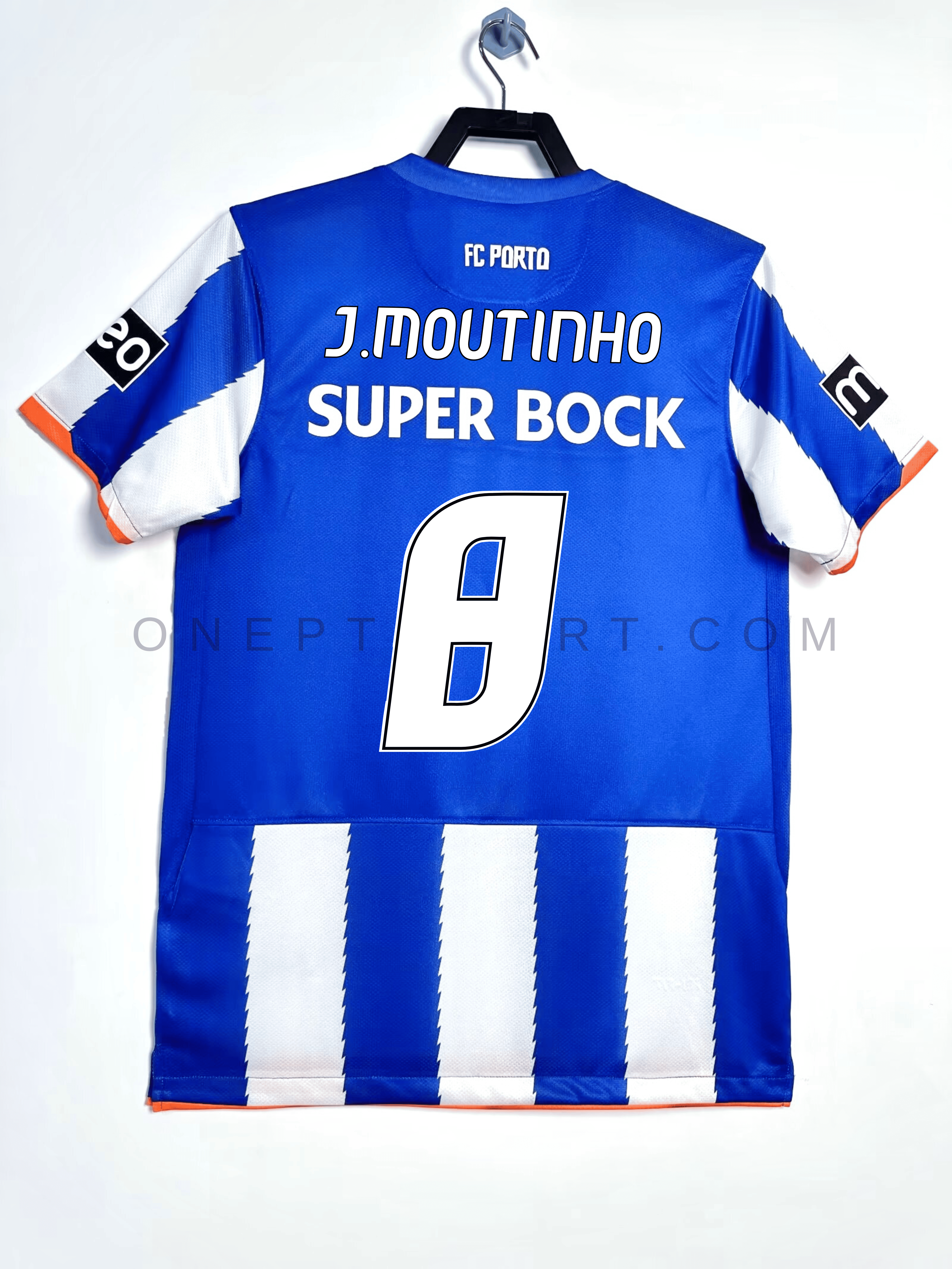 Camisola principal FC Porto 2010/11 - J.Moutinho 8 - Versão adepto 3