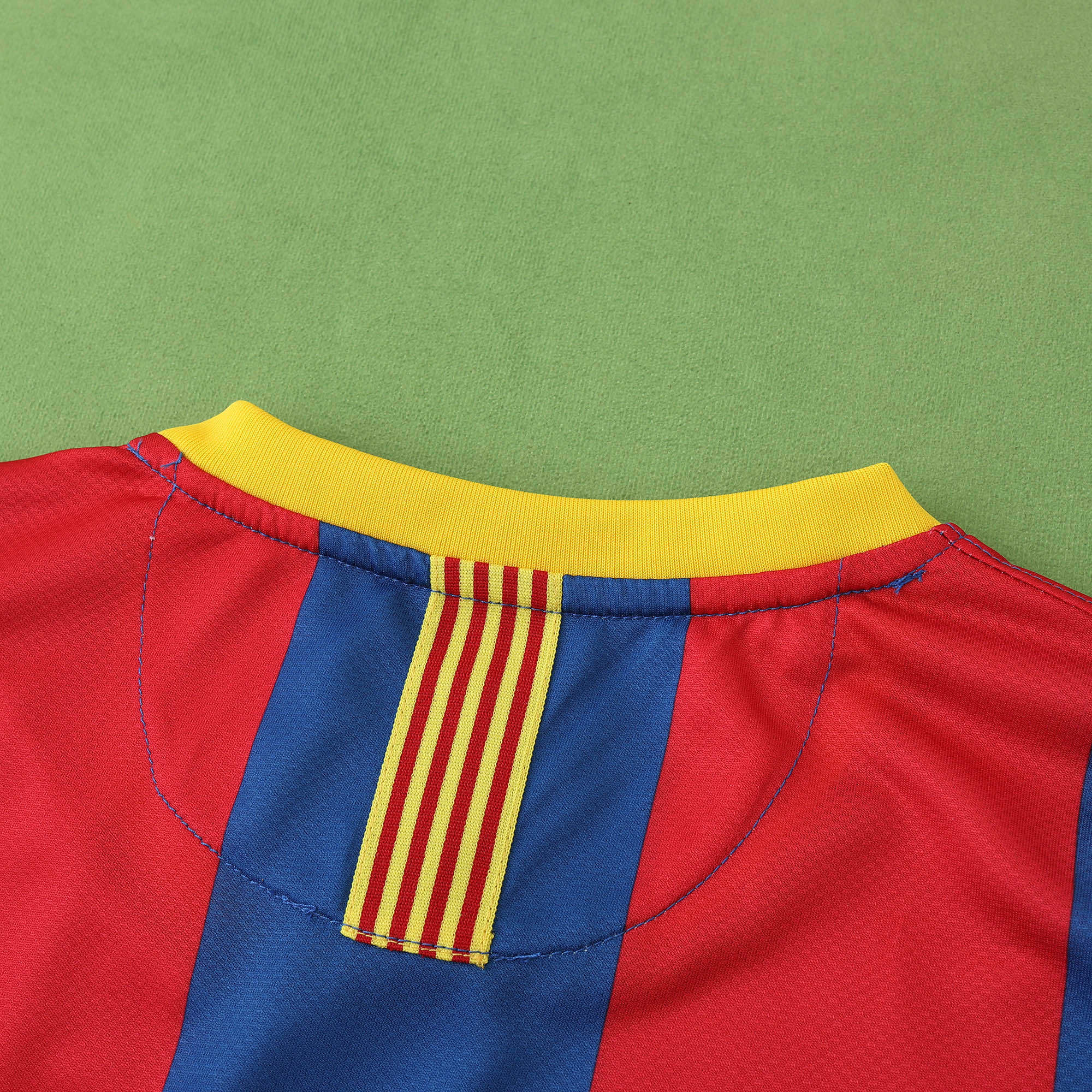 Camisola principal Barcelona 2010/2011 - Messi 10 - Versão adepto 9