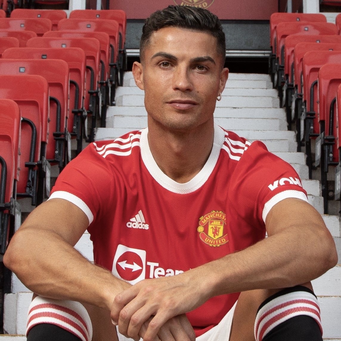 Camisola principal Manchester United 21/22 - Ronaldo 7 - Versão adepto 2