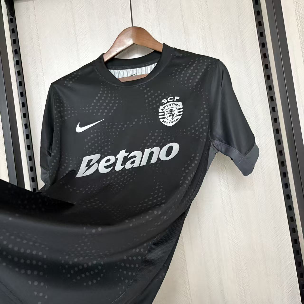 Camisola alternativa Sporting CP 25/26 - G. Inácio 25 - Versão adepto 6