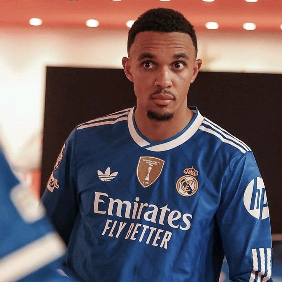 Criança - 3ª Camisola Real Madrid 25/26 - Trent 12 4