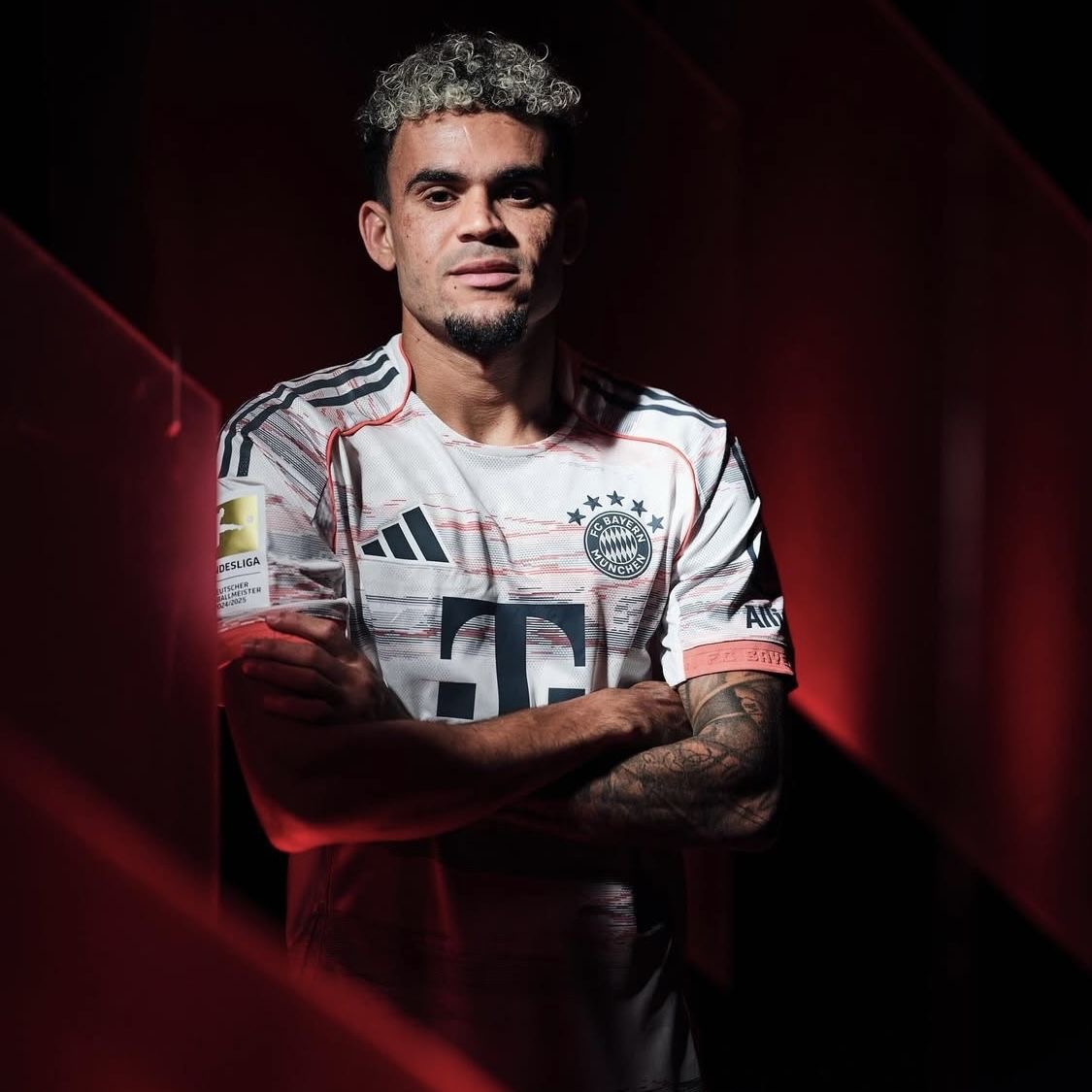 Camisola alternativa Bayern Munique 25/26 - Luis Díaz 14 4