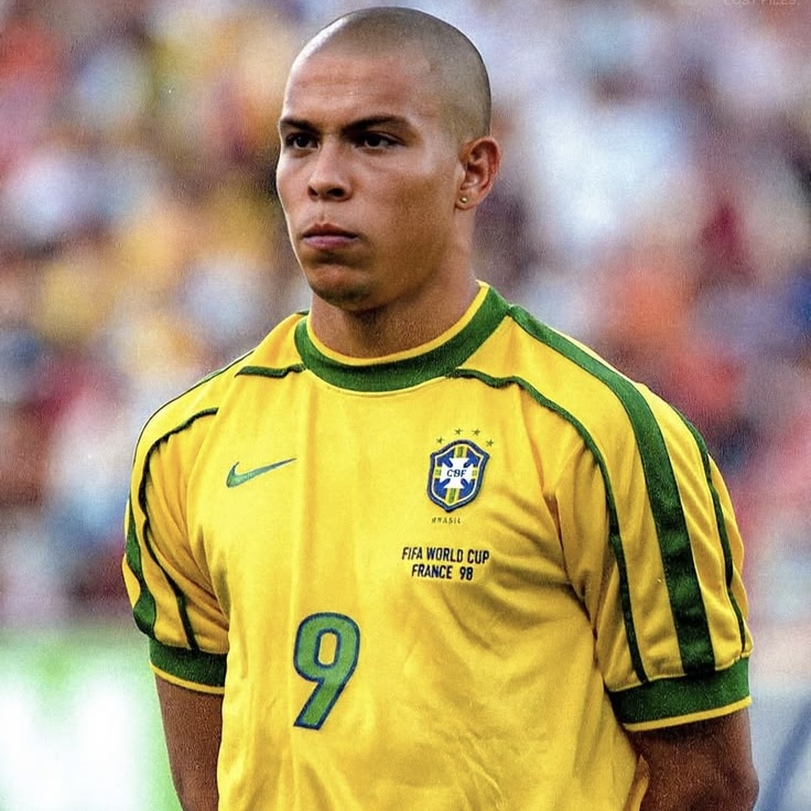Camisola principal Brasil 1998 - Ronaldo 9 - Versão adepto 2