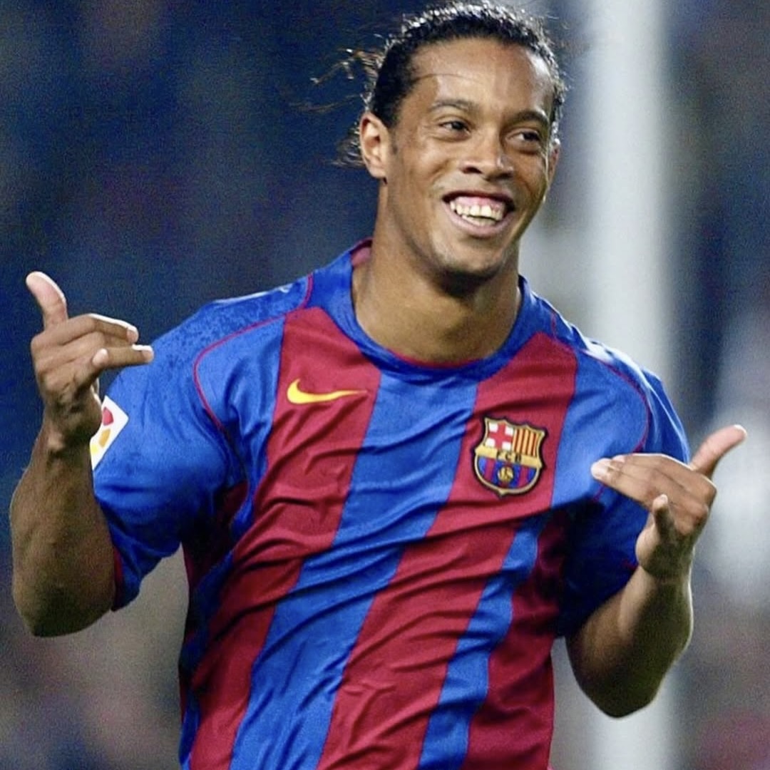 Camisola Principal Barcelona 2004-2005 - Ronaldinho 10 - Versão adepto 2