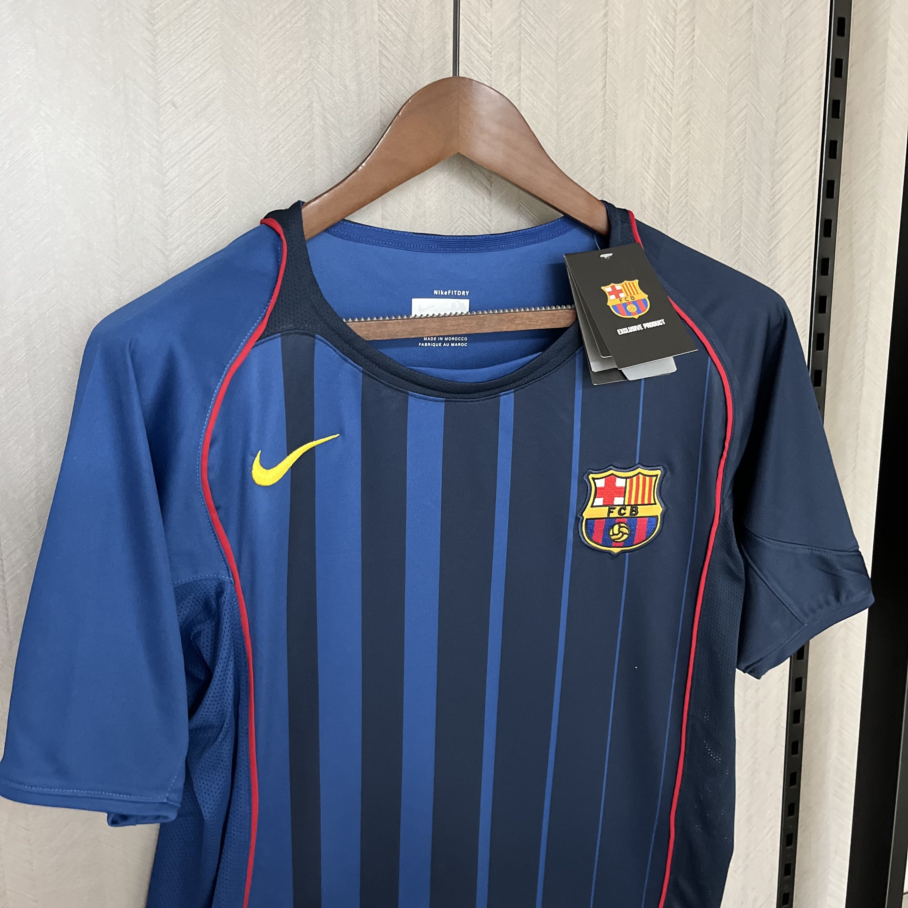 Camisola alternativa Barcelona 2004-2005 - Ronaldinho 10 - Versão adepto 8