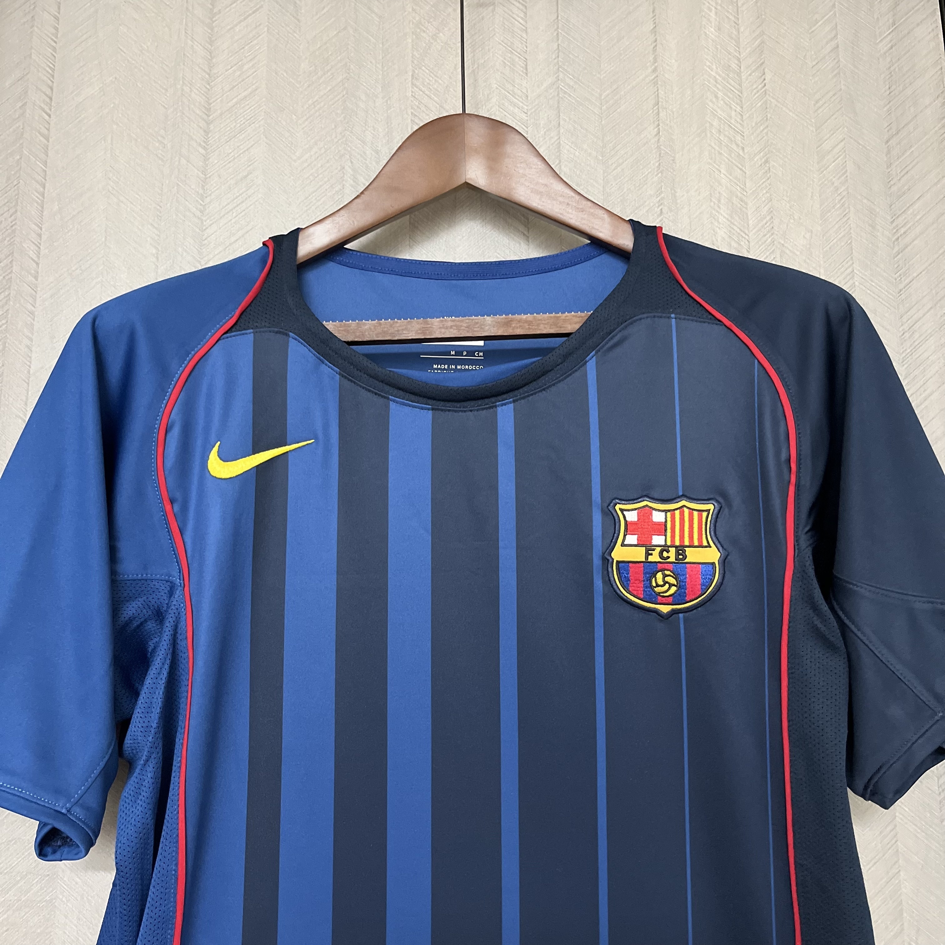 Camisola alternativa Barcelona 2004-2005 - Ronaldinho 10 - Versão adepto 7